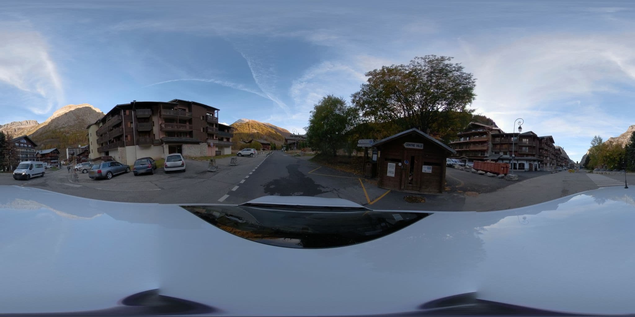 Street view near La Foret, Val-d'Isère — © serfim_cit_y (CC BY-SA · Mapillary)