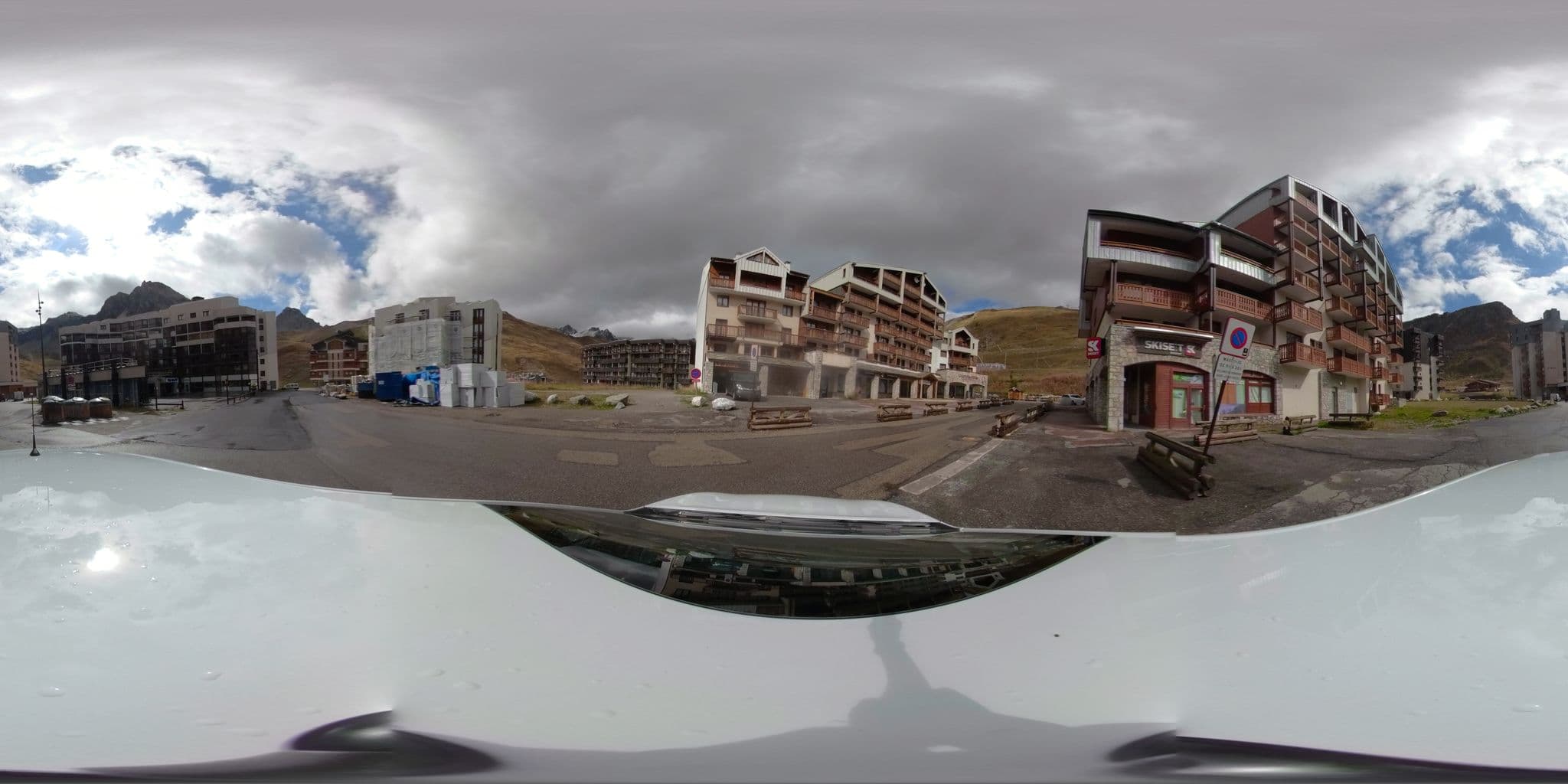 Street view near Tignes 301, Tignes — © serfim_cit_y (CC BY-SA · Mapillary)