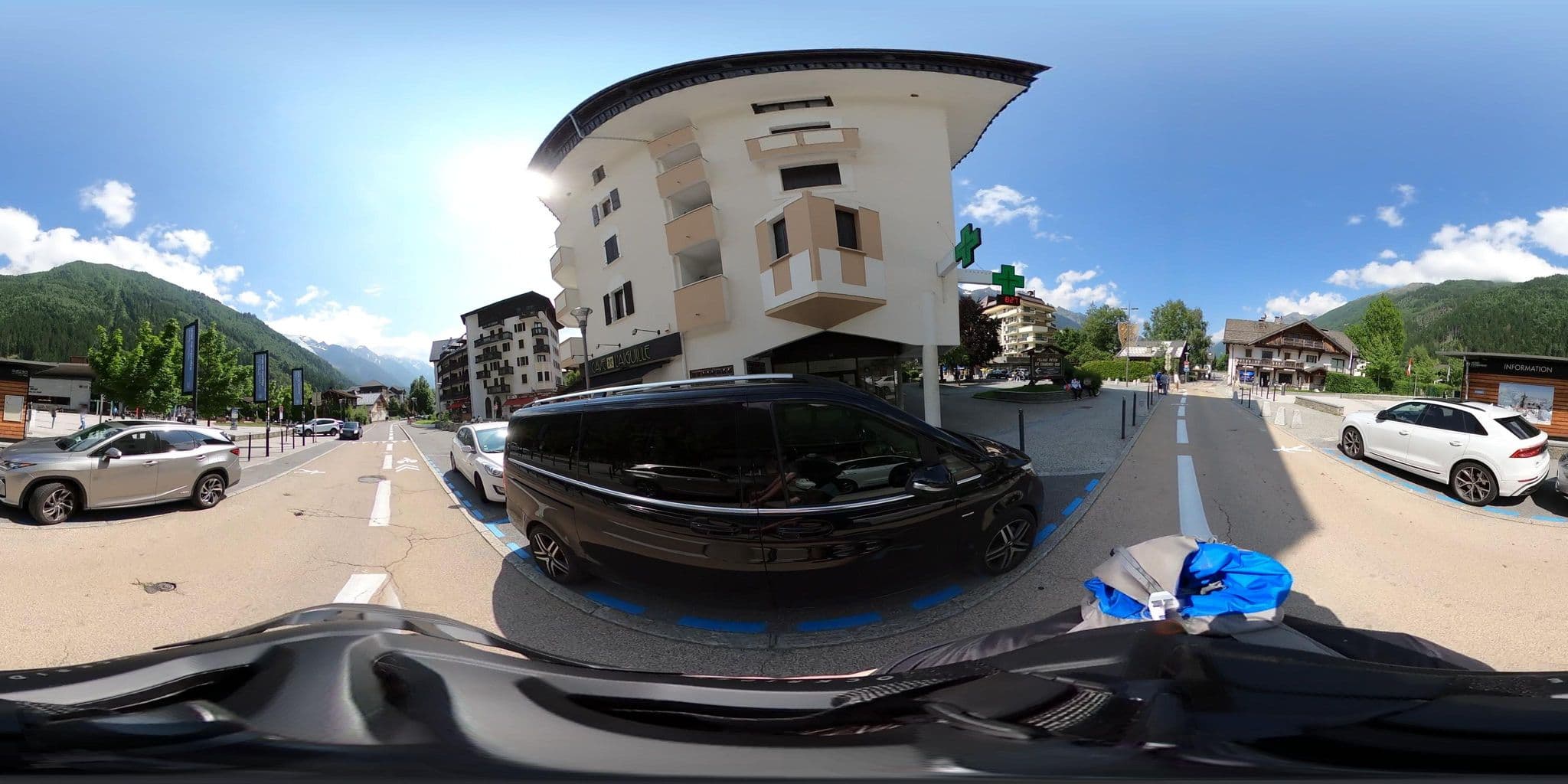 Street view near Residence Maeva l'Aiguille, Chamonix-Mont-Blanc — © ordinatous (CC BY-SA · Mapillary)
