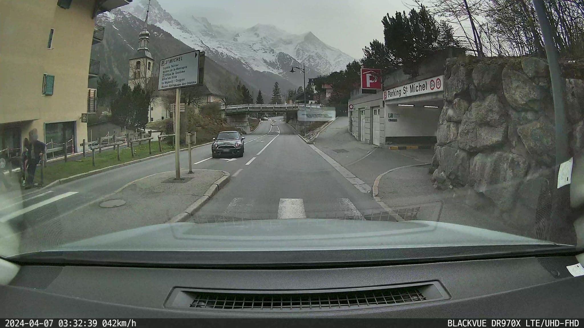 Street view near Apartment Picasso, Chamonix-Mont-Blanc — © ordinatous (CC BY-SA · Mapillary)