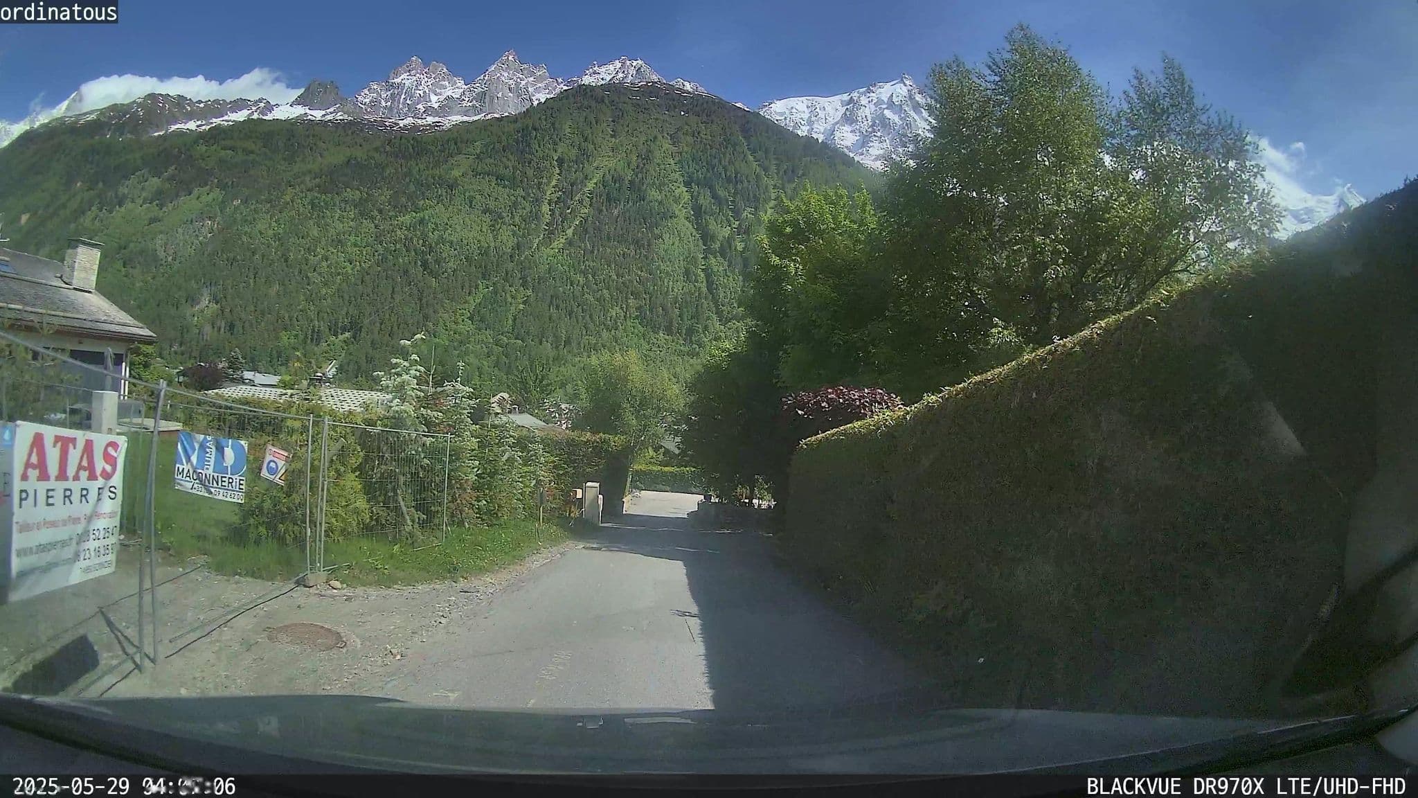 Street view near Chalet  YokmoK, Chamonix-Mont-Blanc — © ordinatous (CC BY-SA · Mapillary)