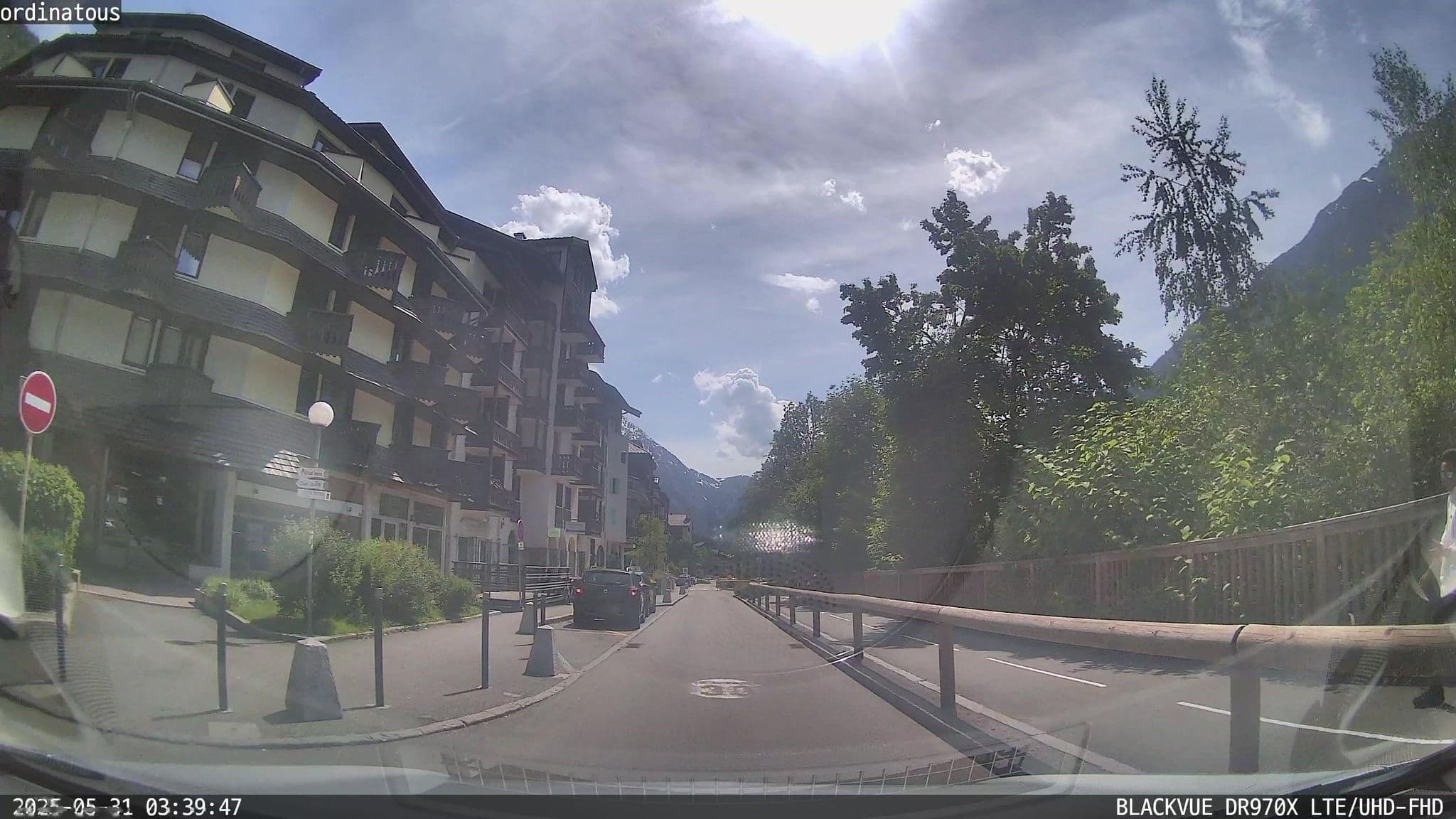 Street view near Chamonix Studio Freeride, Chamonix-Mont-Blanc — © ordinatous (CC BY-SA · Mapillary)