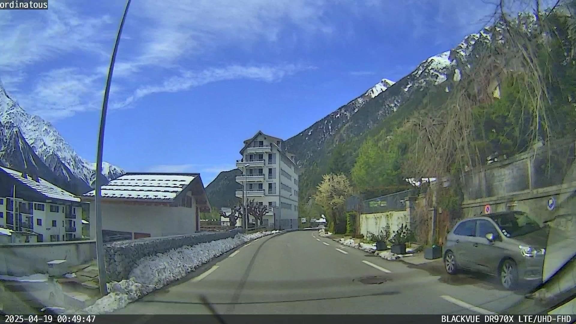 Street view near Chalet Aigle Royal, Chamonix-Mont-Blanc — © ordinatous (CC BY-SA · Mapillary)