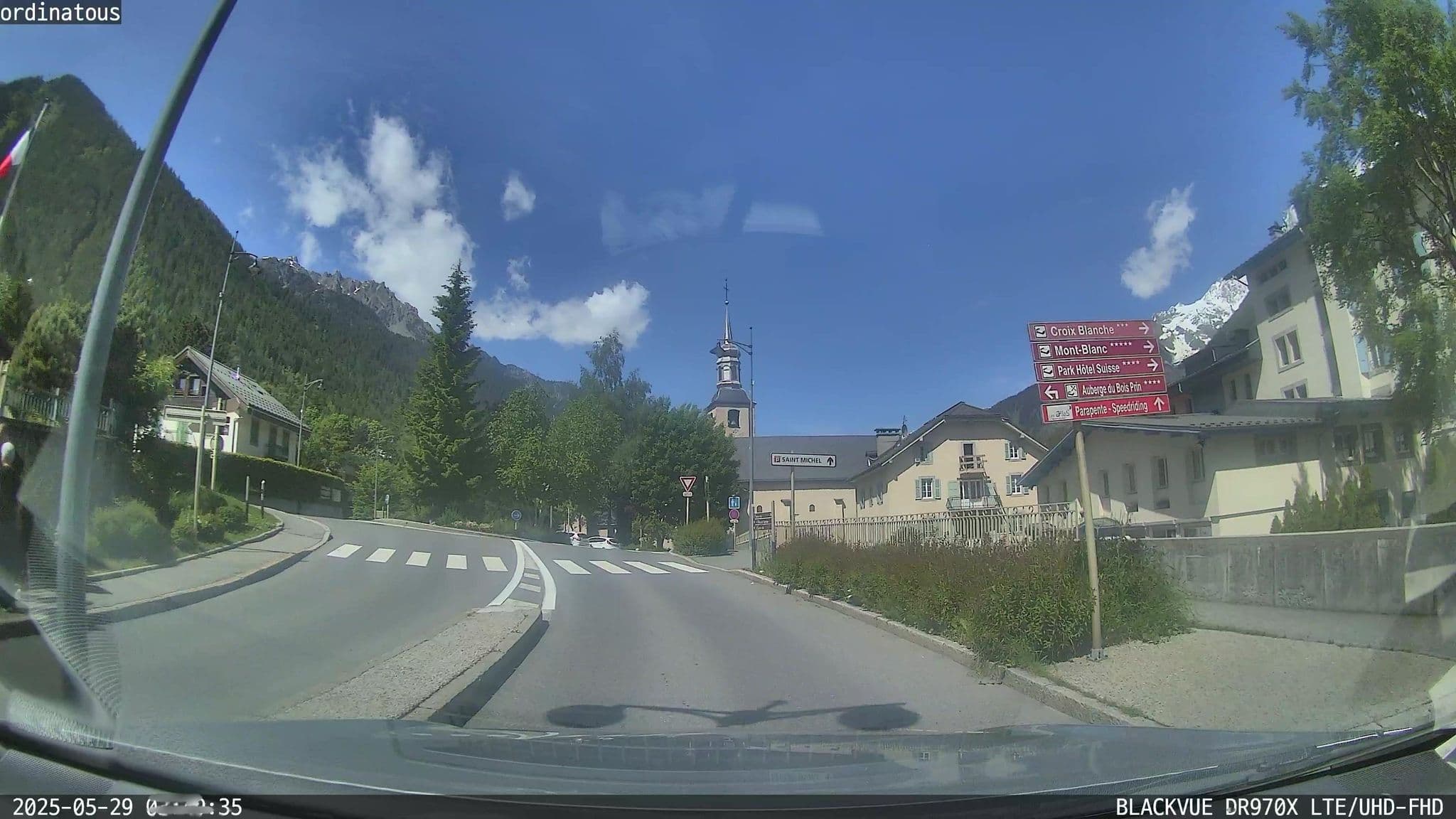 Street view near Hôtel Mont-Blanc, Chamonix-Mont-Blanc — © ordinatous (CC BY-SA · Mapillary)