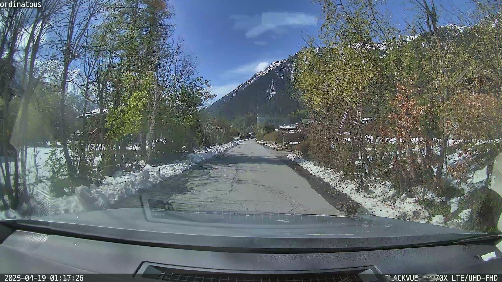 Street view near Chalet Serac, Chamonix-Mont-Blanc — © ordinatous (CC BY-SA · Mapillary)