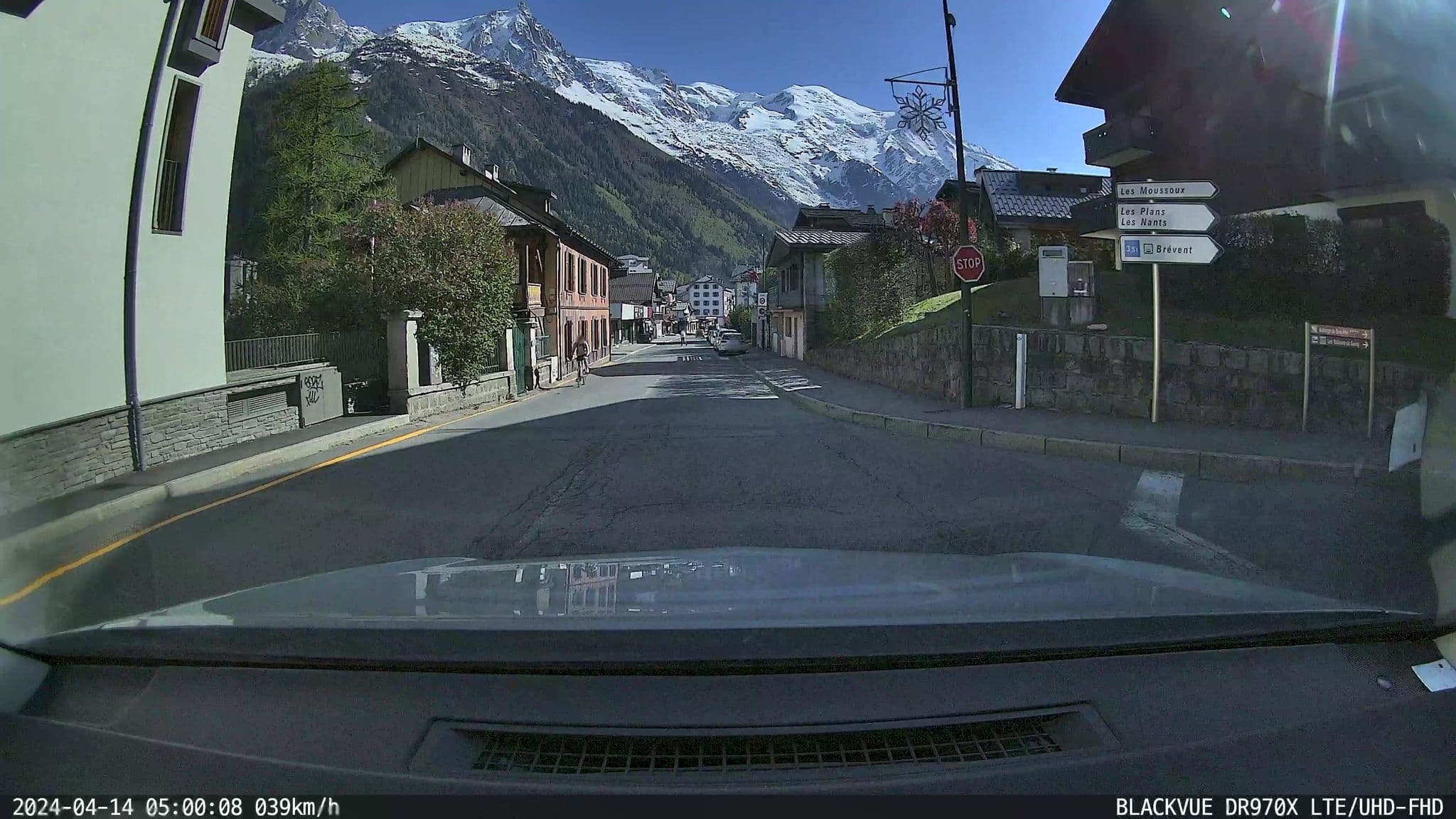 Street view near Appart avec charme au pied des pistes, Chamonix-Mont-Blanc — © ordinatous (CC BY-SA · Mapillary)