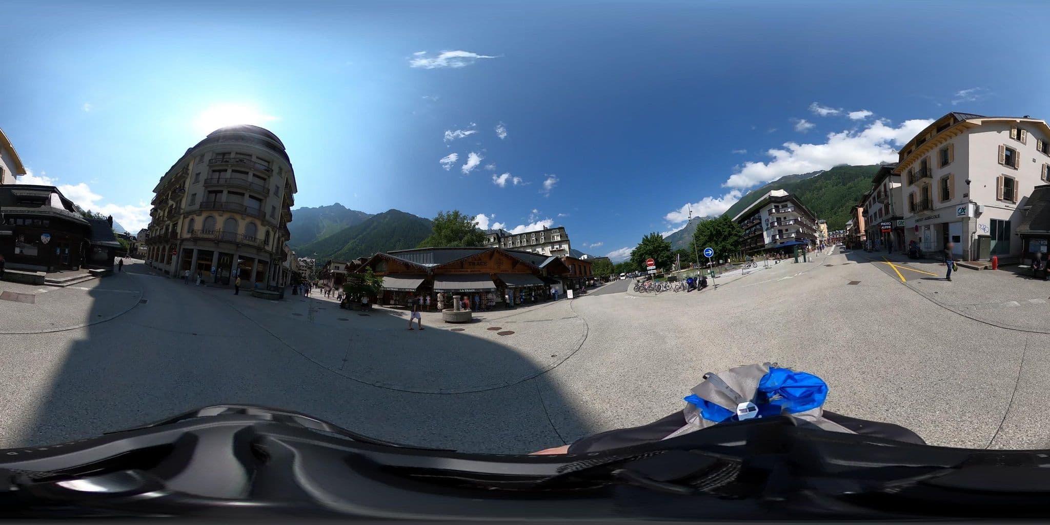 Street view near Le Carlton, Chamonix-Mont-Blanc — © ordinatous (CC BY-SA · Mapillary)