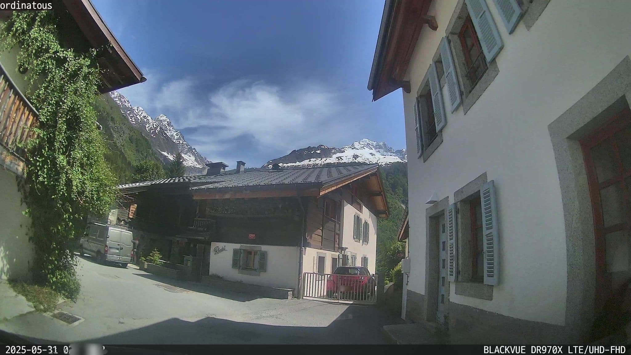 Street view near Le Marti, Chamonix-Mont-Blanc — © ordinatous (CC BY-SA · Mapillary)