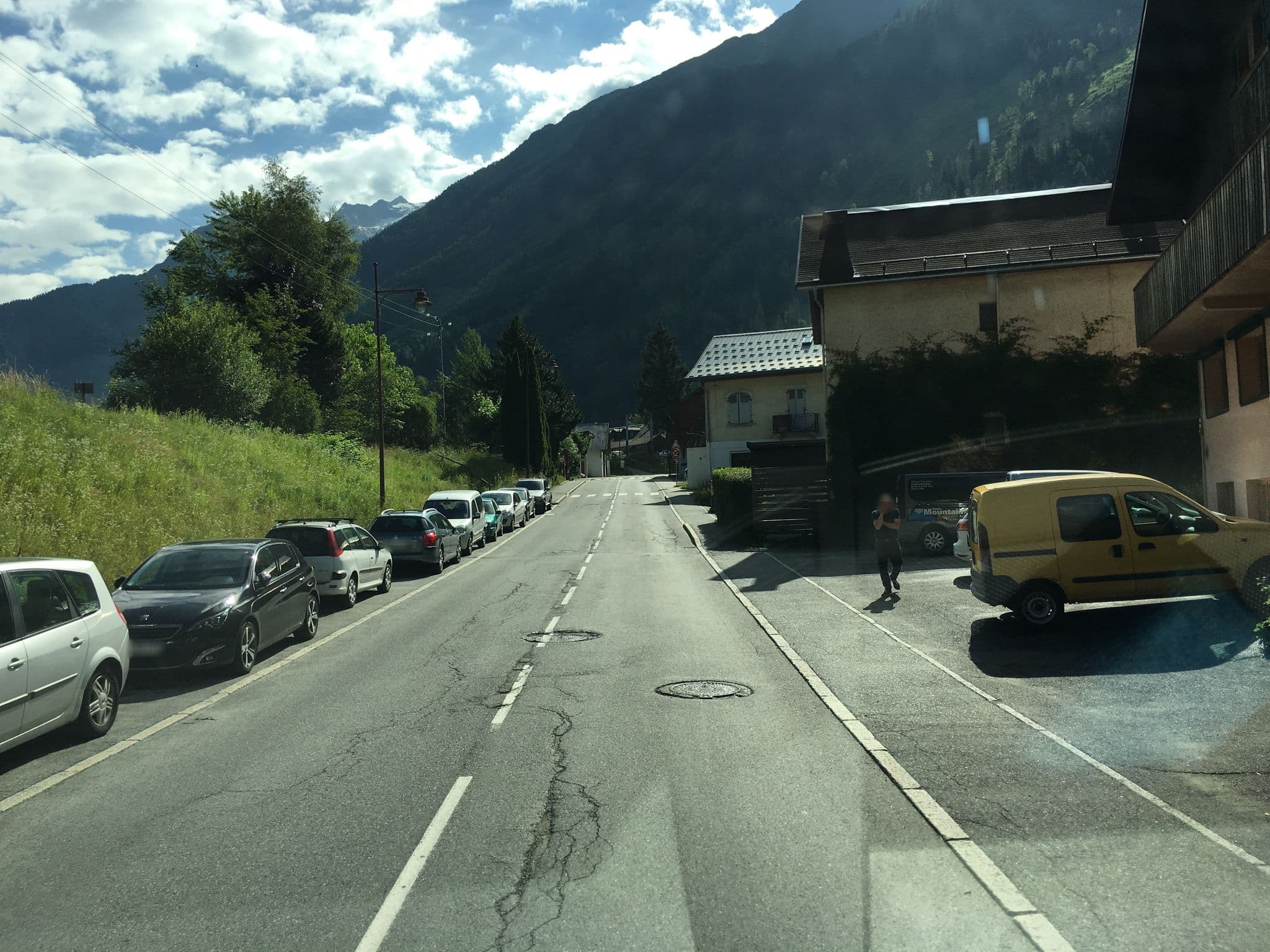 Street view near Apartment la Maisonnee, Chamonix-Mont-Blanc — © yaron (CC BY-SA · Mapillary)