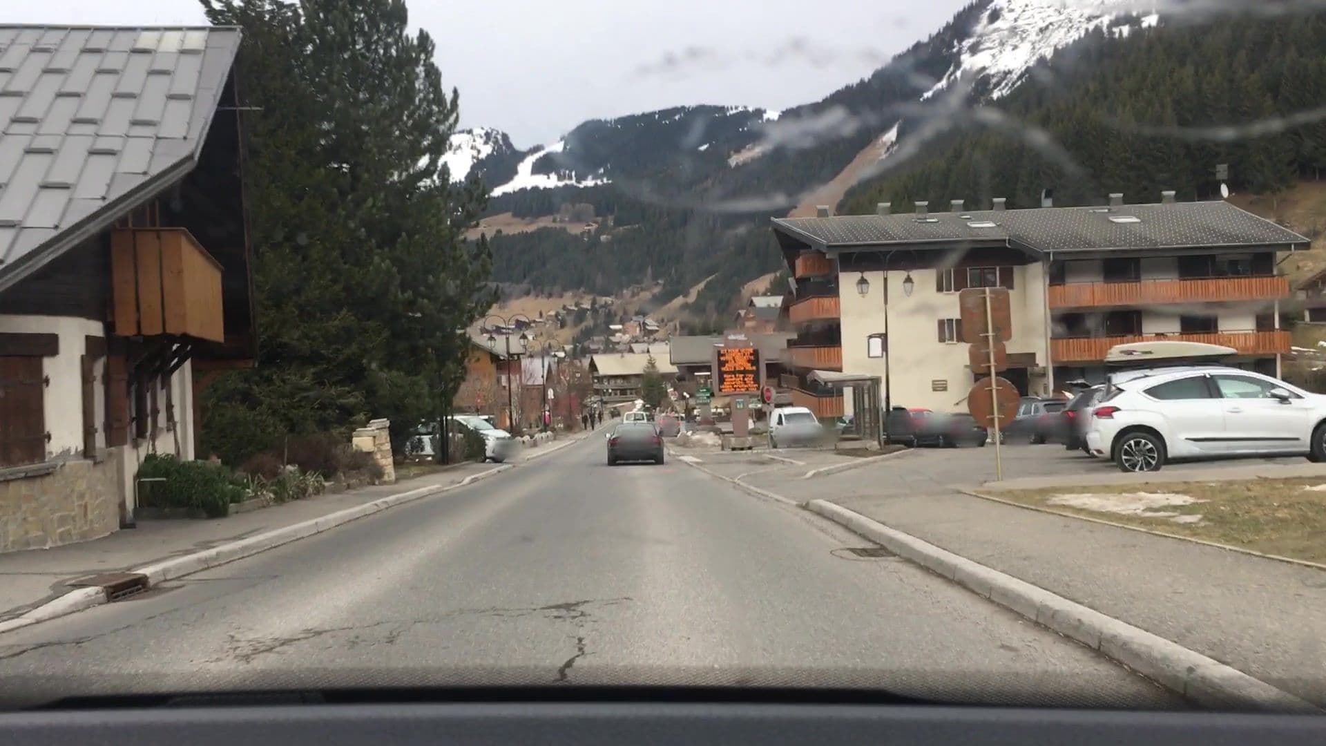 Street view near Hôtel le Choucas, Châtel — © lvl5 (CC BY-SA · Mapillary)