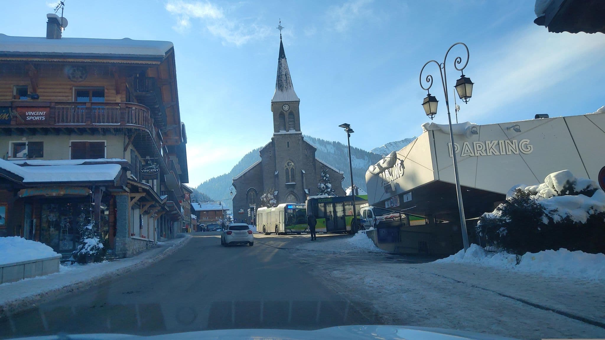 Street view near Alpaka, Châtel — © MatthieuF4FNE (CC BY-SA · Mapillary)