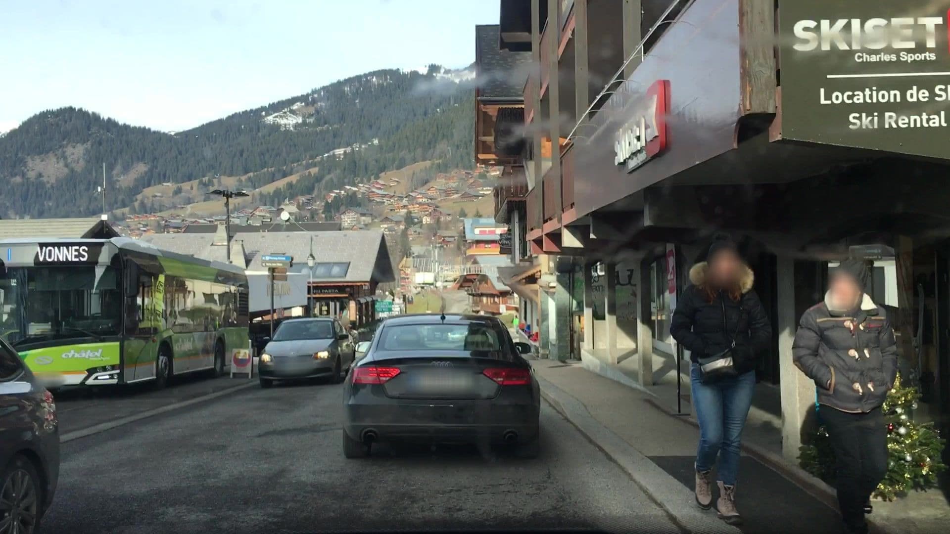Street view near Hôtel la Ferme de l'Auberge, Châtel — © lvl5 (CC BY-SA · Mapillary)