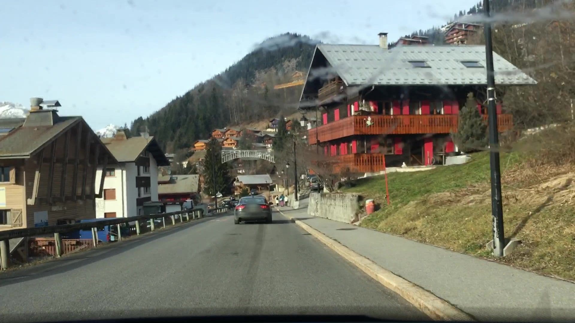 Street view near Le Gîte, Châtel — © lvl5 (CC BY-SA · Mapillary)