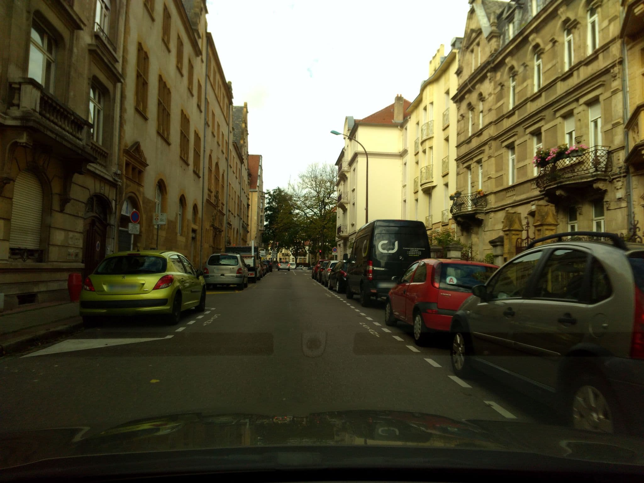Street view near Foyer Mozart, Metz — © gwen5484 (CC BY-SA · Mapillary)