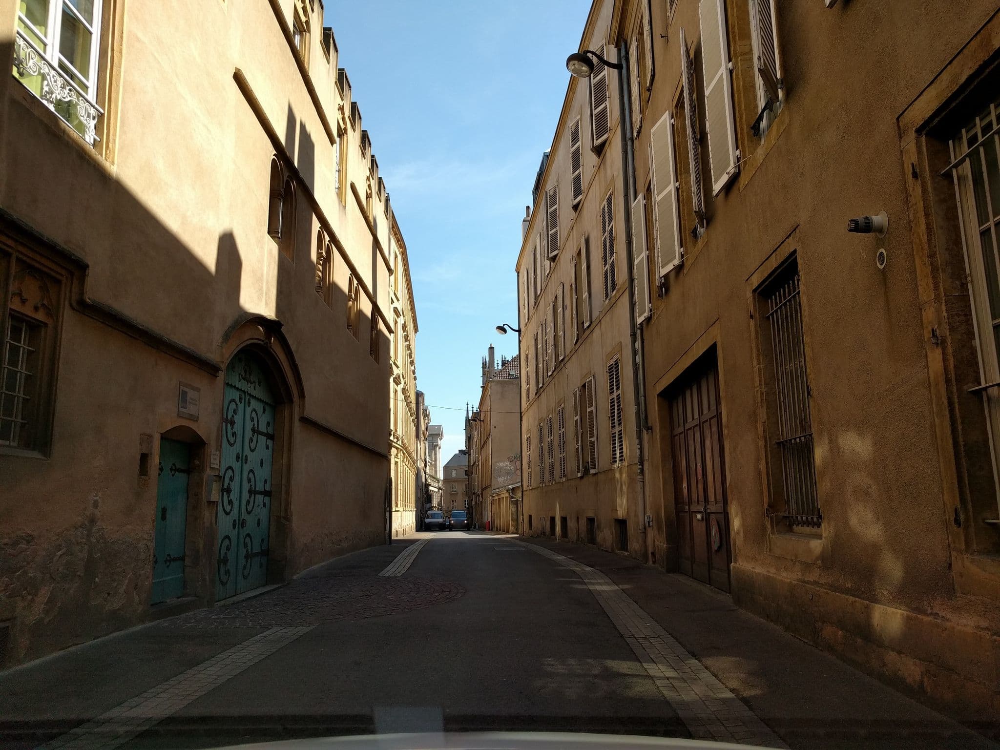 Street view near Cercle mixte de Garnison Mess Lasalle Metz, Metz — © mappy_sa (CC BY-SA · Mapillary)