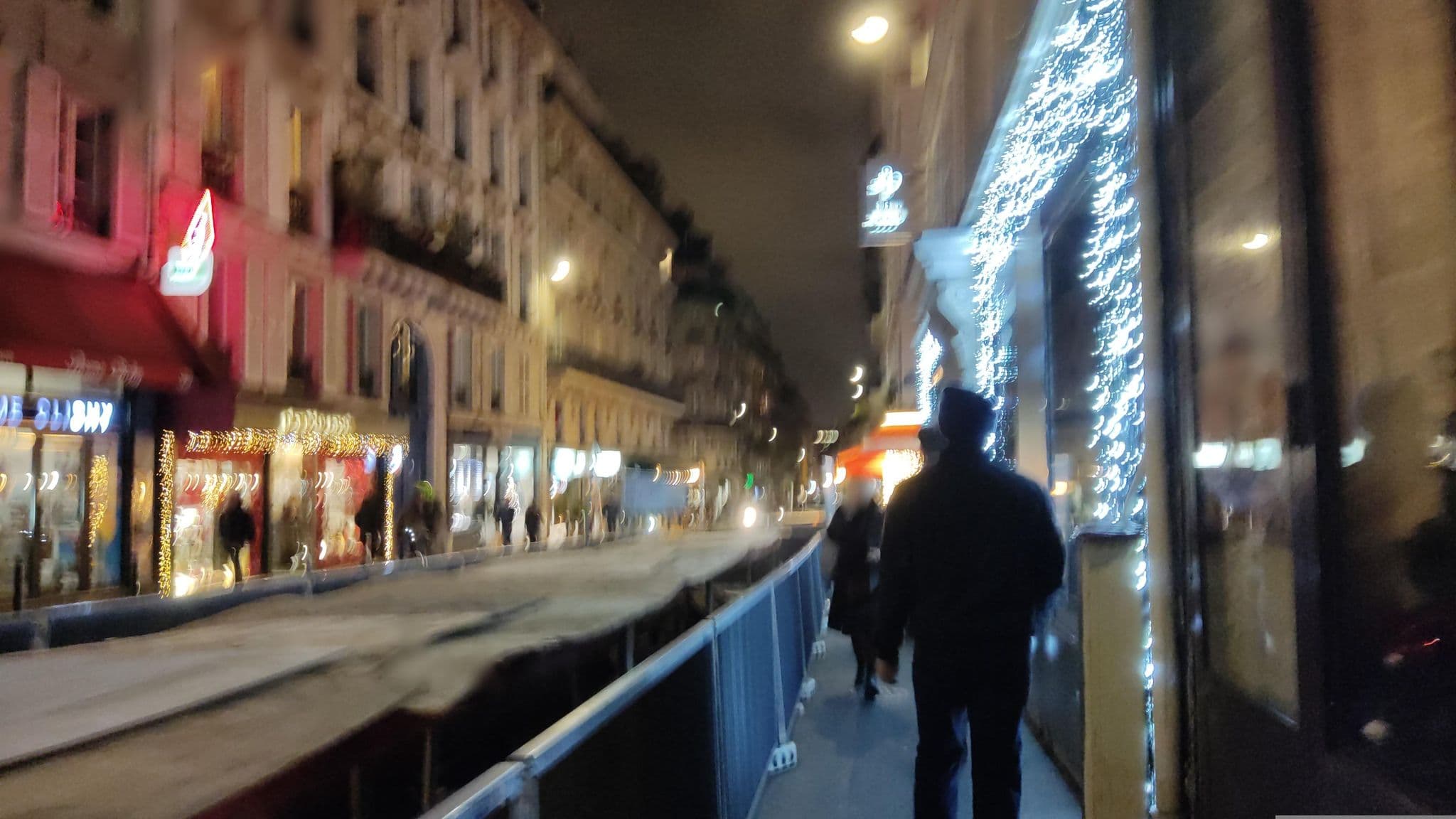 Street view near Le Secret de Paris, Paris 17 Batignolles-Monceau — © kaktus07 (CC BY-SA · Mapillary)