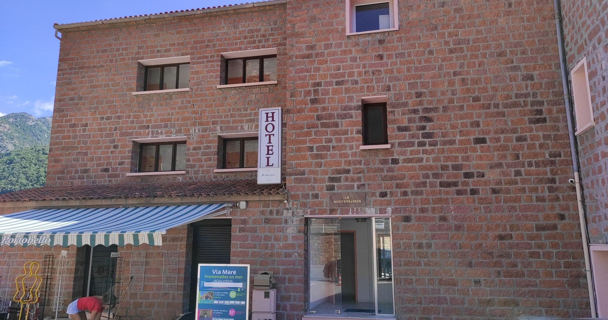 Street view near Le Méditérranée, Cargèse — © yod4z (CC BY-SA · Mapillary)