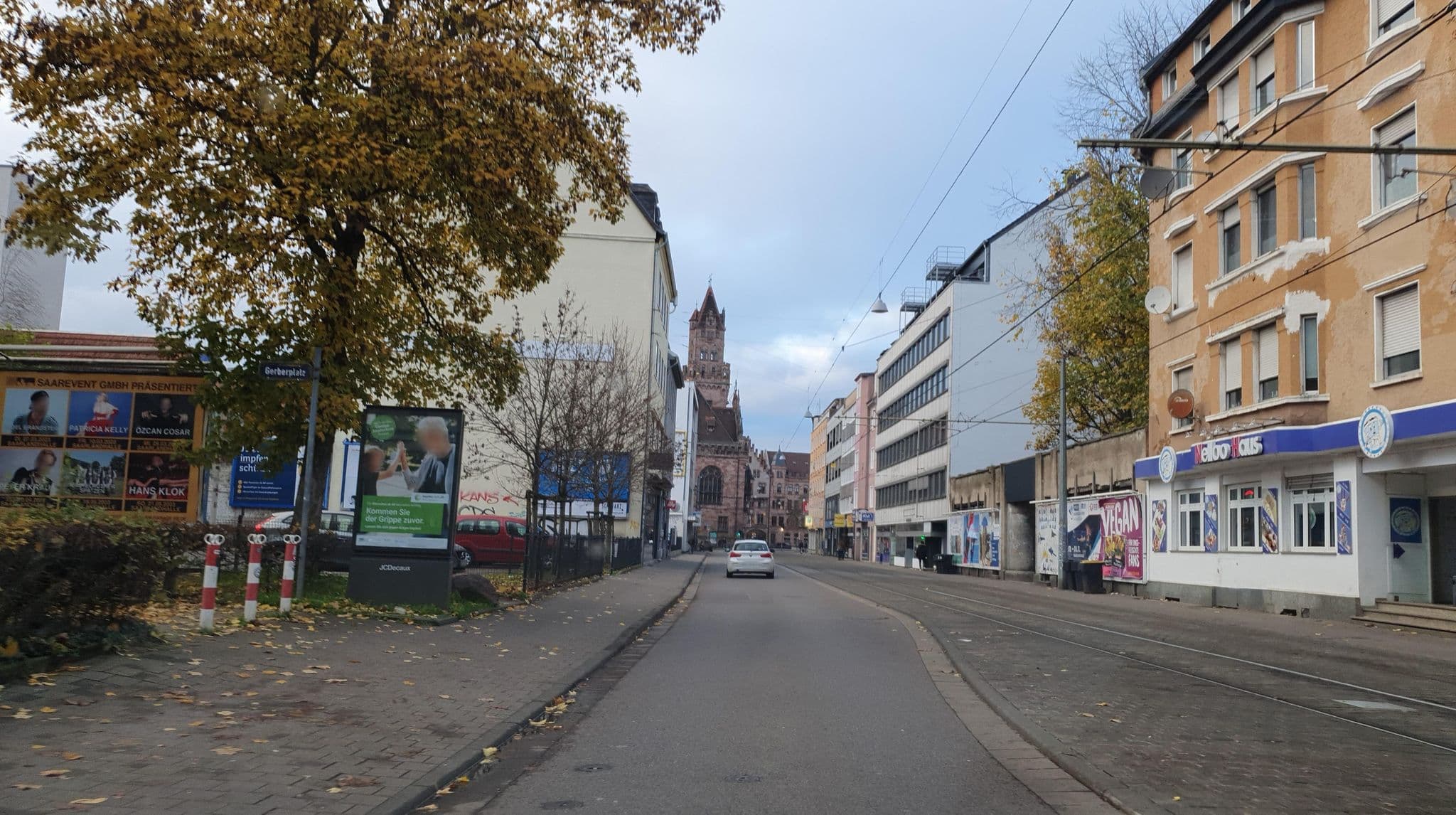 Street view near City Love, Saarbrücken — © teddy73 (CC BY-SA · Mapillary)