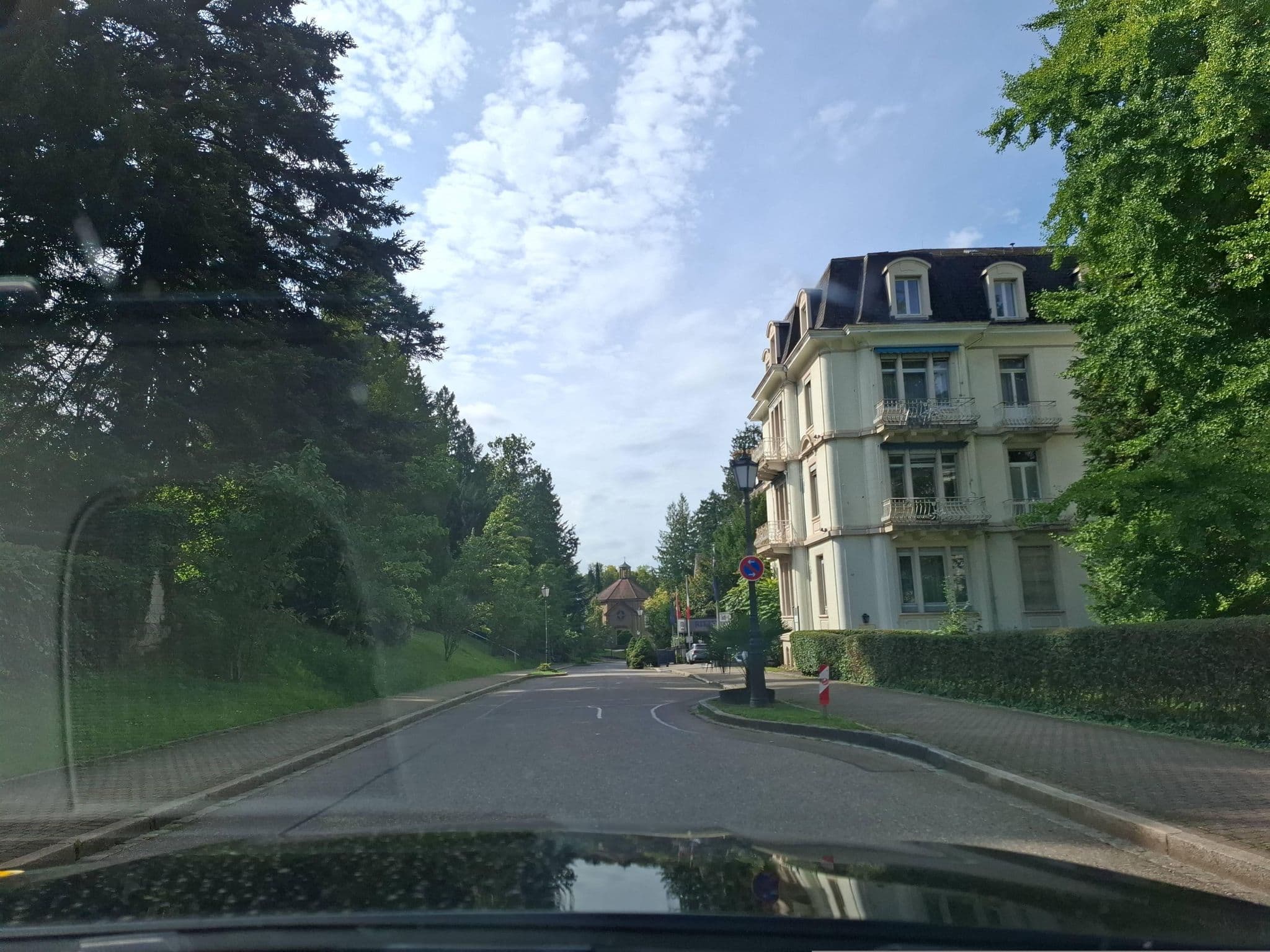 Street view near Panacée Grand Hotel Römerbad, Badenweiler — © bct (CC BY-SA · Mapillary)