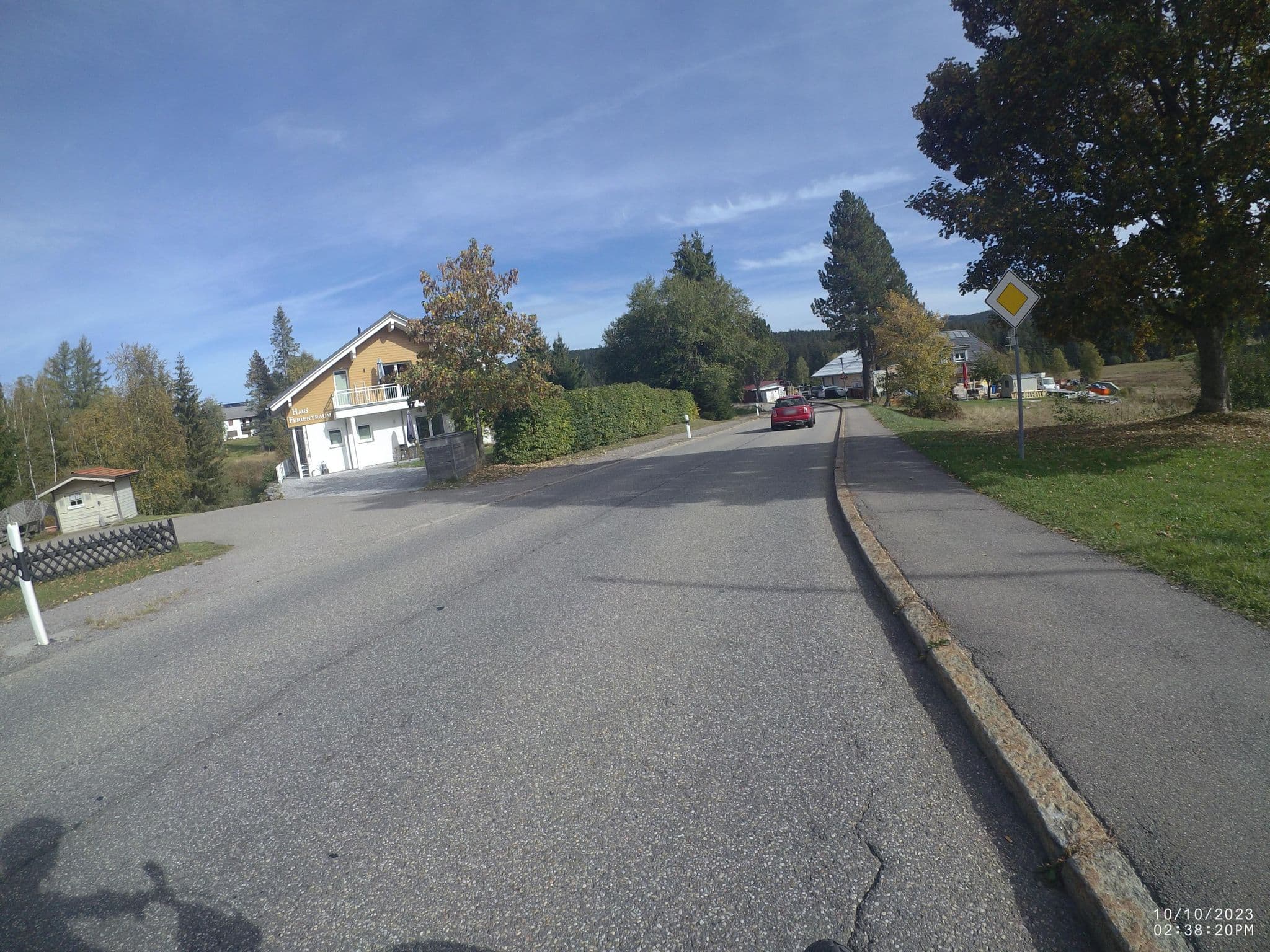 Street view near Haus Ferientraum, Hinterzarten — © VIA_DT (CC BY-SA · Mapillary)