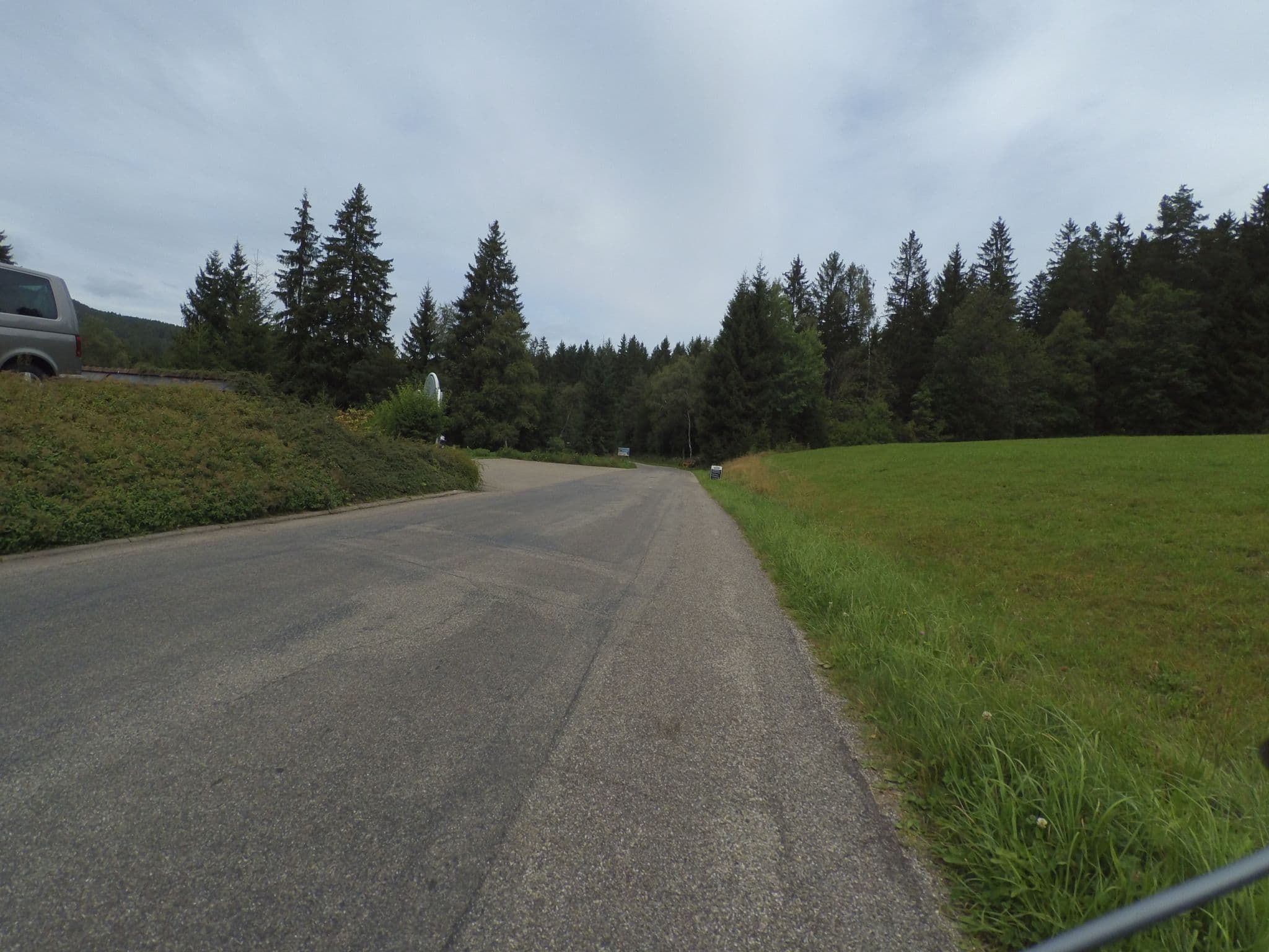 Street view near Erlenbruck Ferienhaus, Hinterzarten — © peewee32 (CC BY-SA · Mapillary)