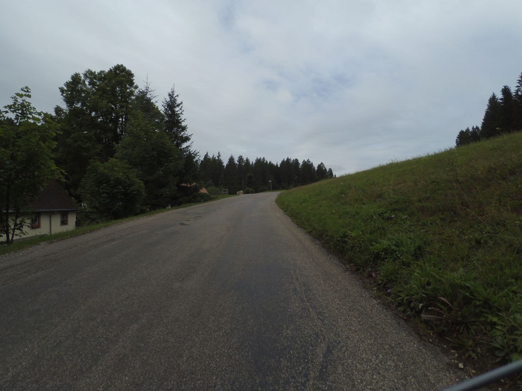 Street view near Braxenhäusle, Hinterzarten — © peewee32 (CC BY-SA · Mapillary)