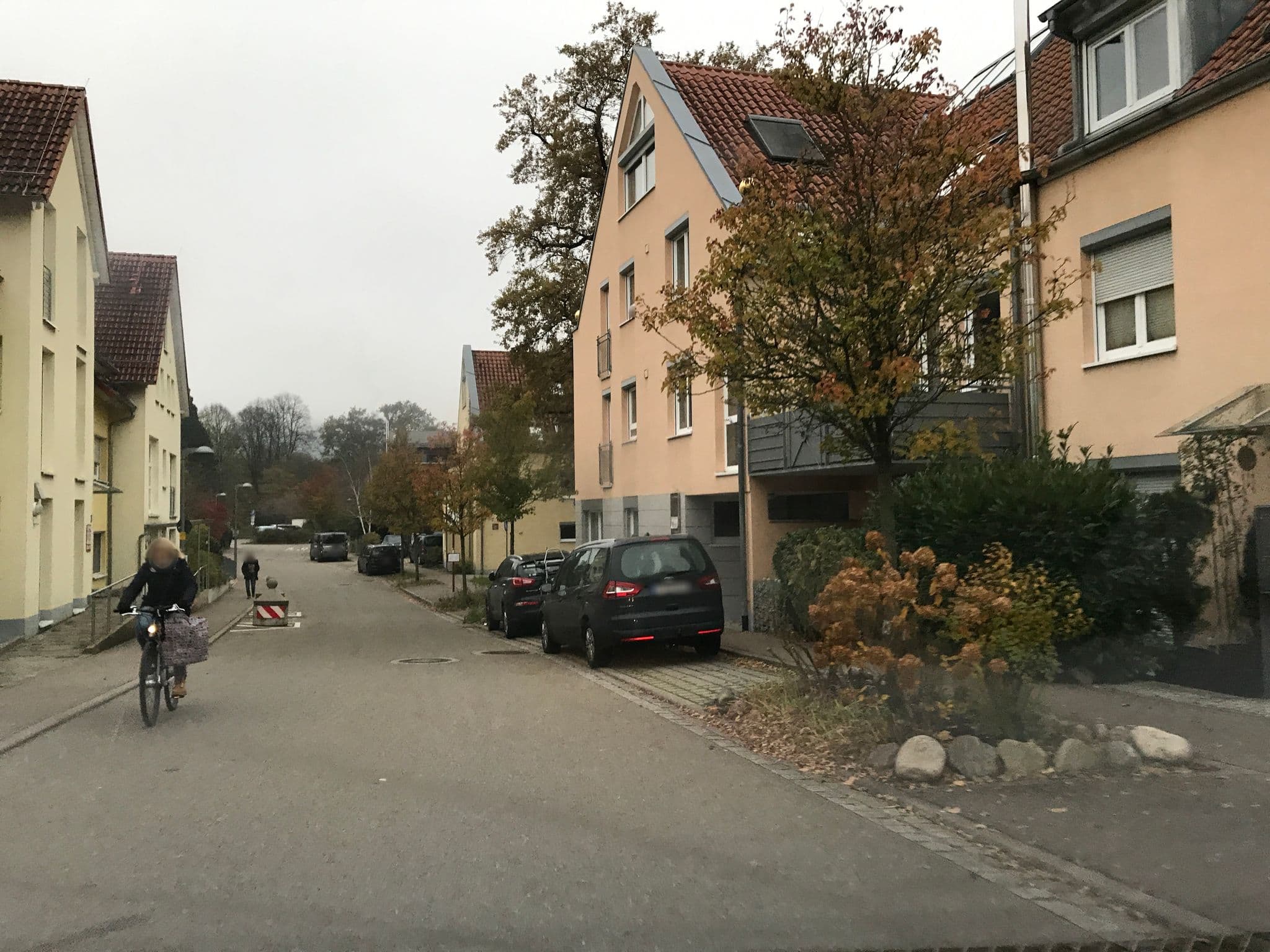 Street view near Ferienwohnung Bella Rosa, Freiburg — © tbkrtz (CC BY-SA · Mapillary)