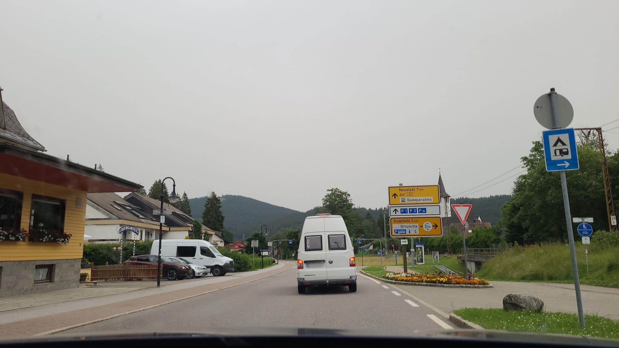 Street view near Rauchfang Inh. Udo Grundmann, Hinterzarten — © Lukas1976 (CC BY-SA · Mapillary)
