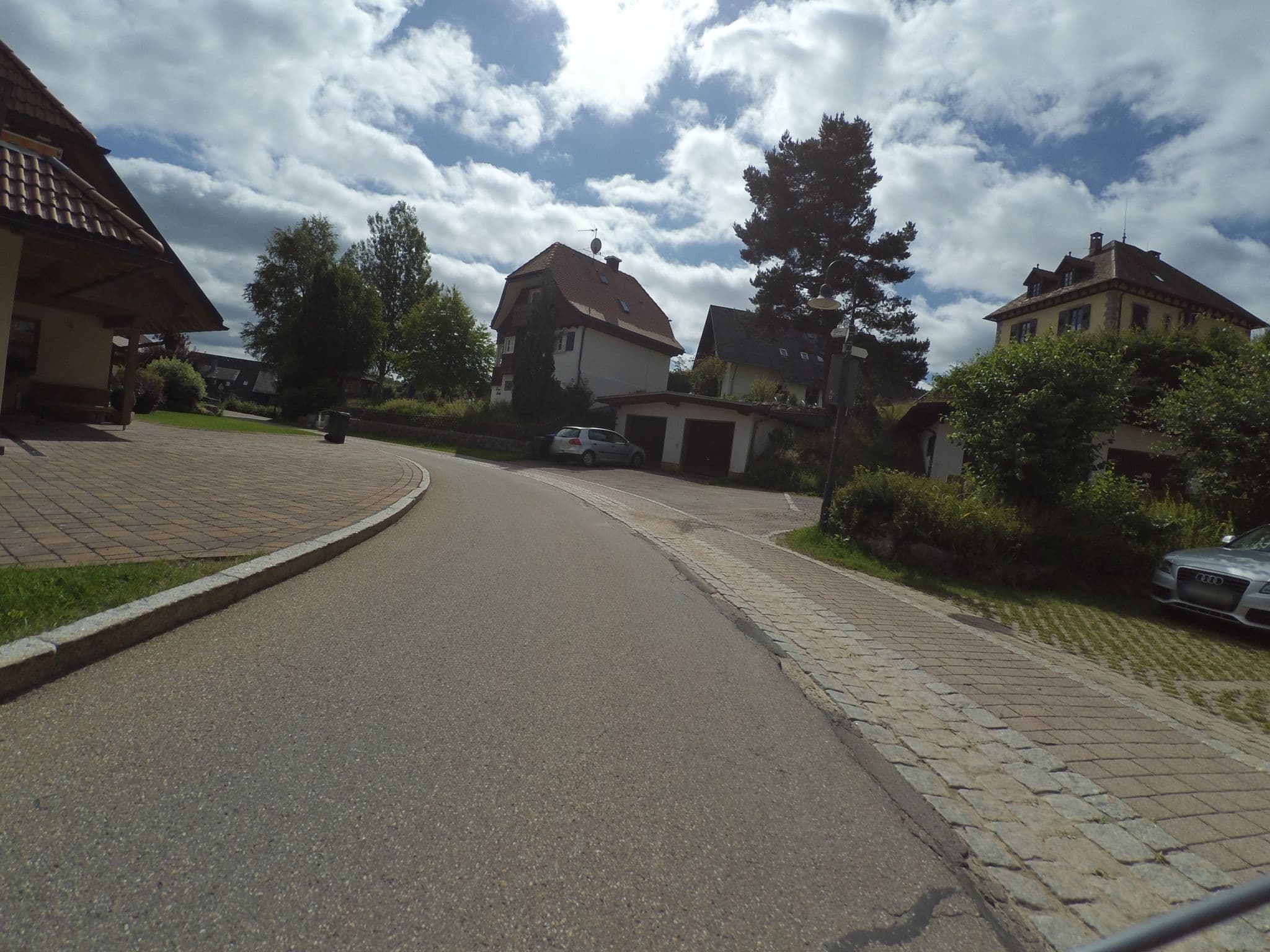 Street view near Haus Frohsinn, Hinterzarten — © peewee32 (CC BY-SA · Mapillary)