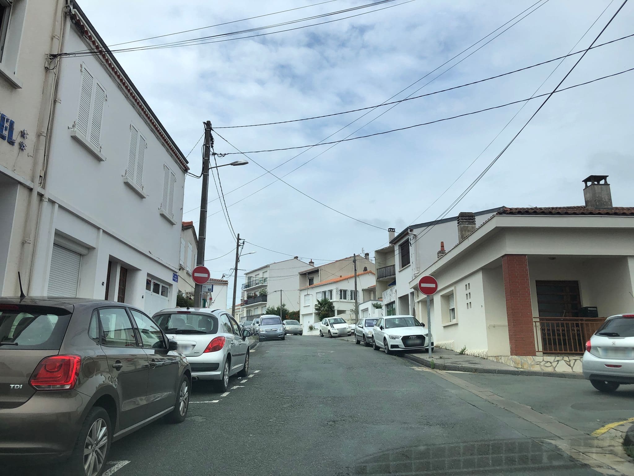 Street view near Le Pasteur, Royan — © cquest (CC BY-SA · Mapillary)