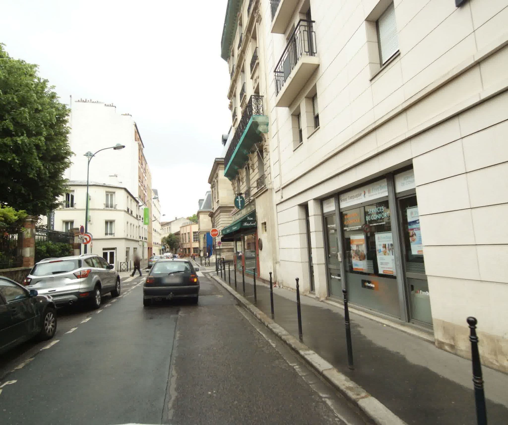 Street view near Ibis Styles, Clichy — © sogefi (CC BY-SA · Mapillary)