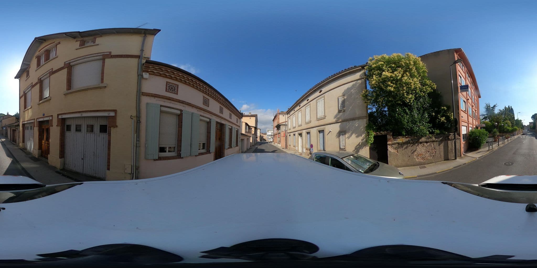 Street view near Hôtel The Originals Albi Rive Droite, Albi — © Remyv (CC BY-SA · Mapillary)
