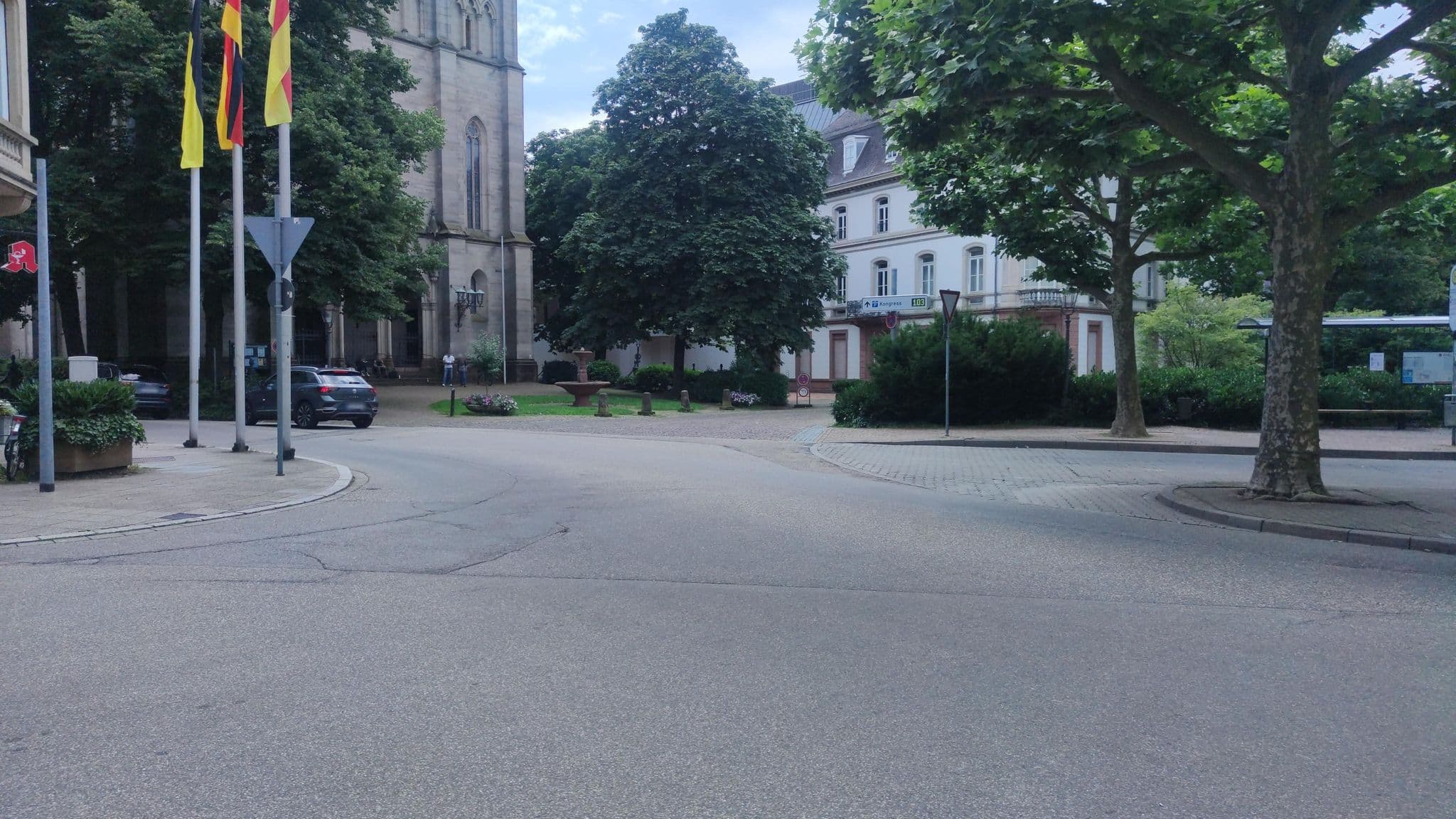 Street view near Senyu Studio, Baden-Baden — © karthoo (CC BY-SA · Mapillary)