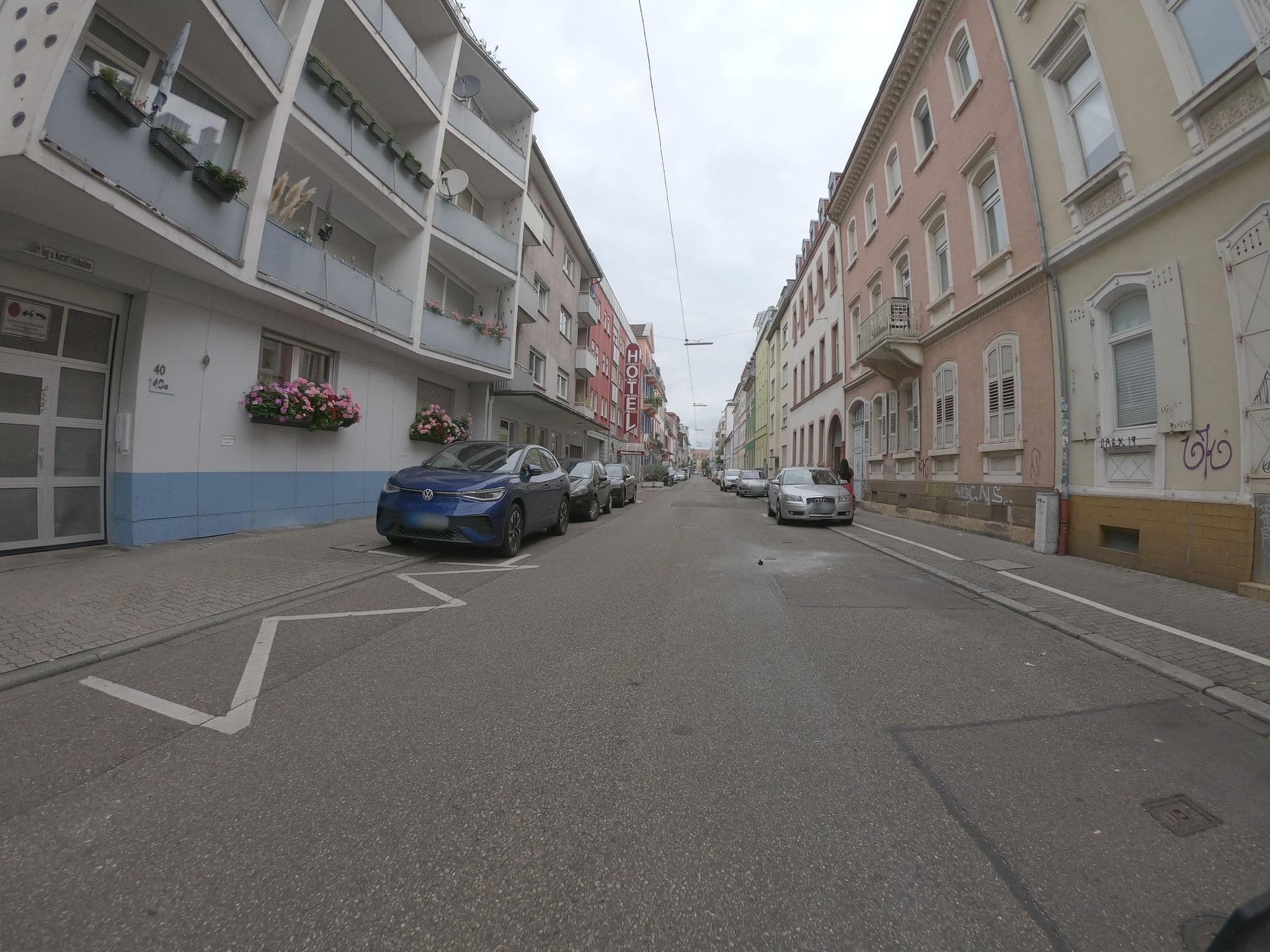 Street view near Unser Kampf, Karlsruhe — © mathe-hilde (CC BY-SA · Mapillary)
