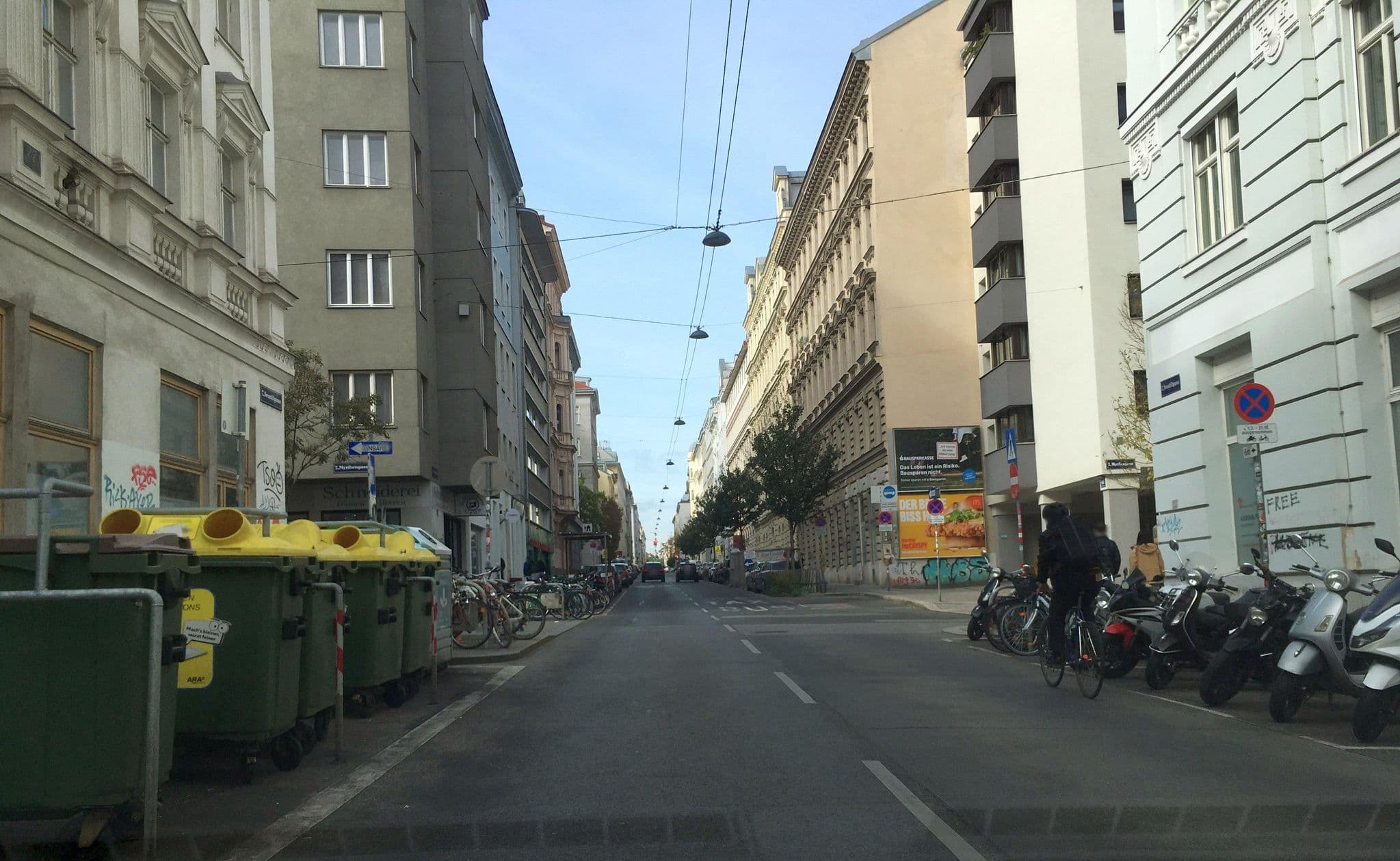 Street view near Believe It Or Not, Neubau — © istefanos (CC BY-SA · Mapillary)