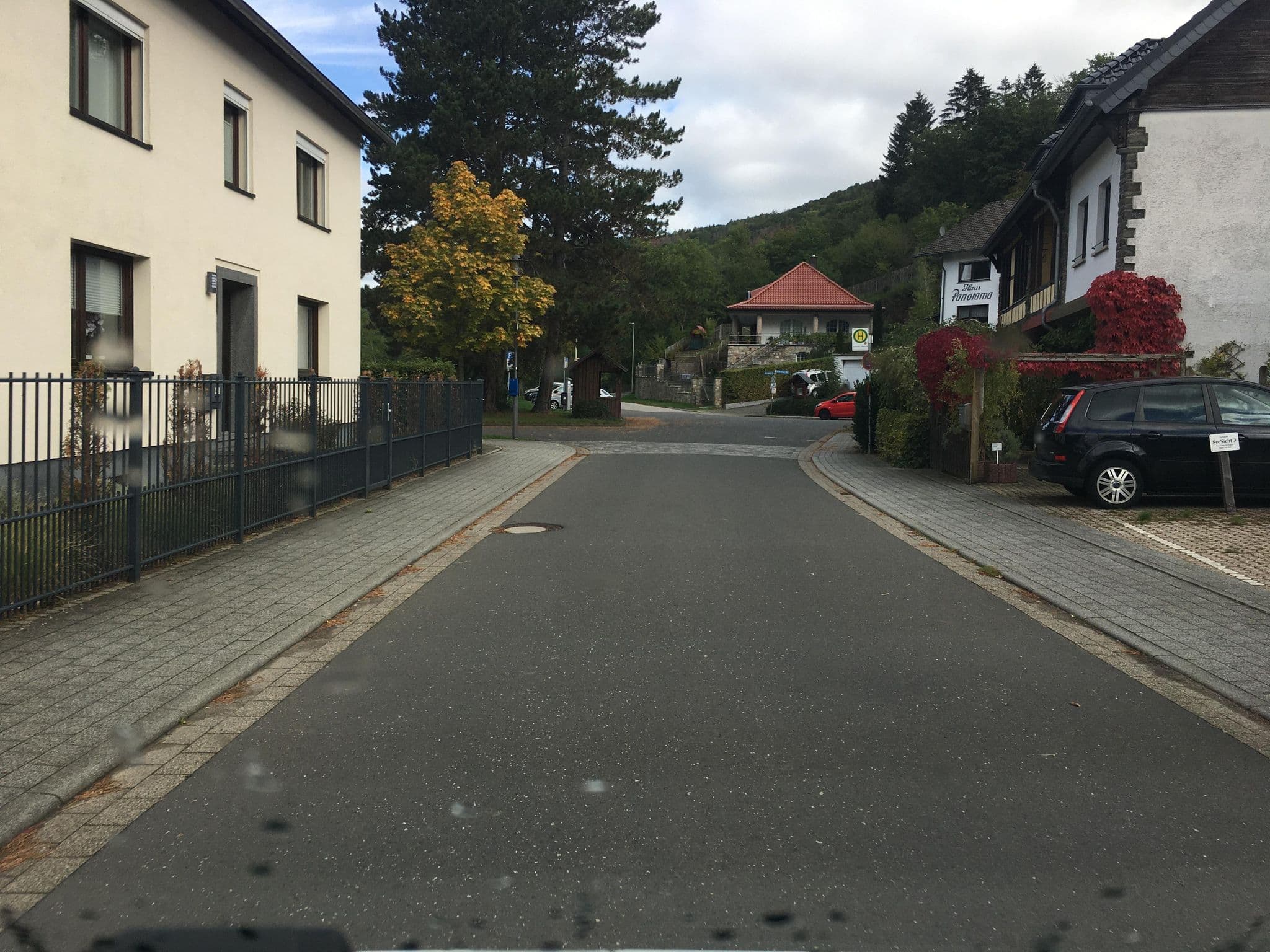 Street view near Ferienwohnung am Obersee, Wanderhütte Nationalpark Eifel, Simmerath — © raymond (CC BY-SA · Mapillary)