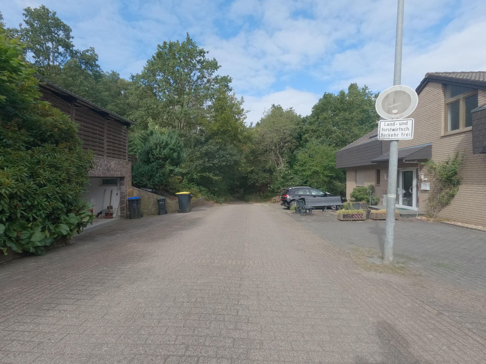 Street view near Gästehaus Zum Buchenweg, Heimbach — © hektor1989 (CC BY-SA · Mapillary)