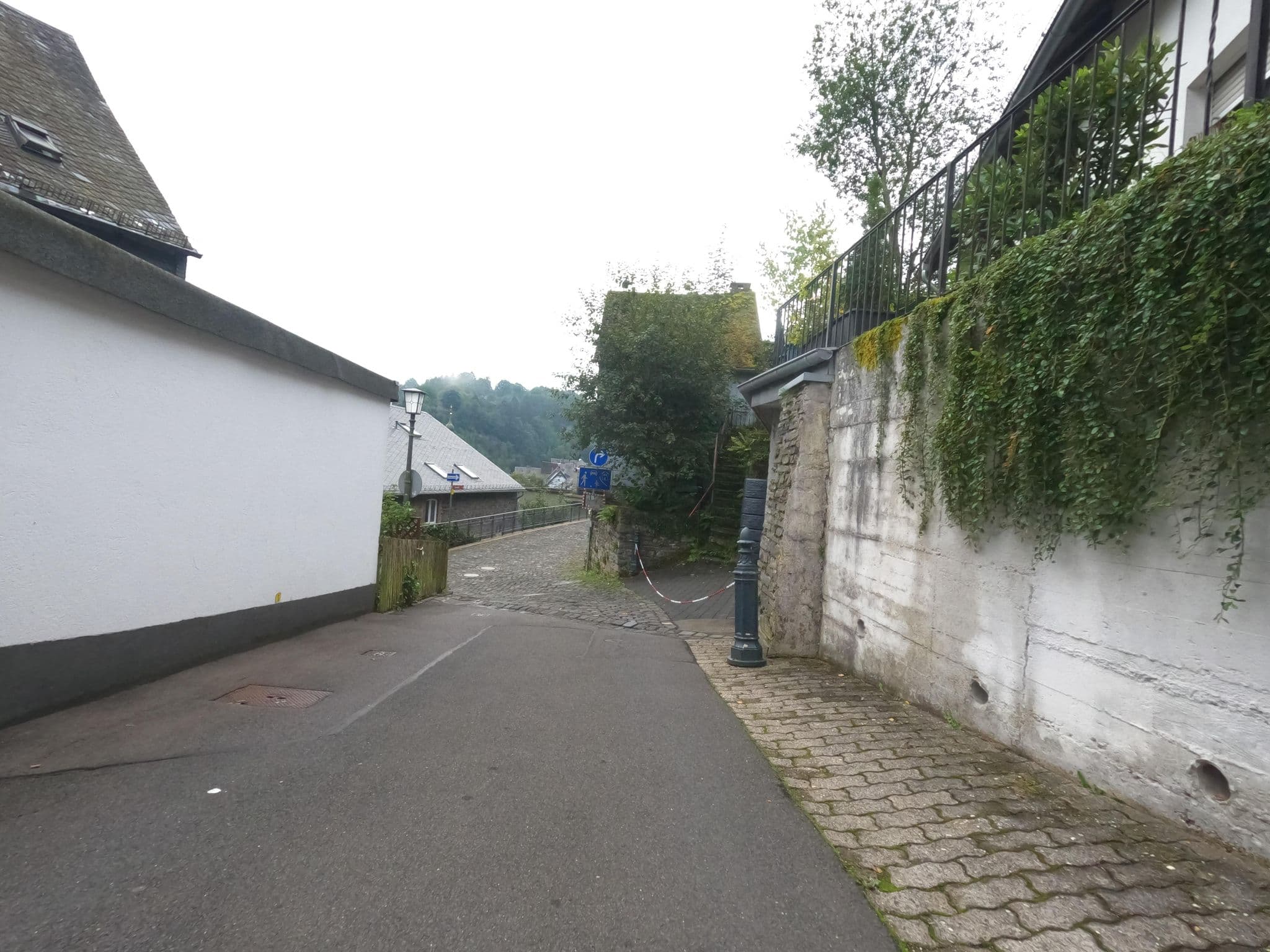Street view near Holidaymonschau, Monschau — © hektor1989 (CC BY-SA · Mapillary)