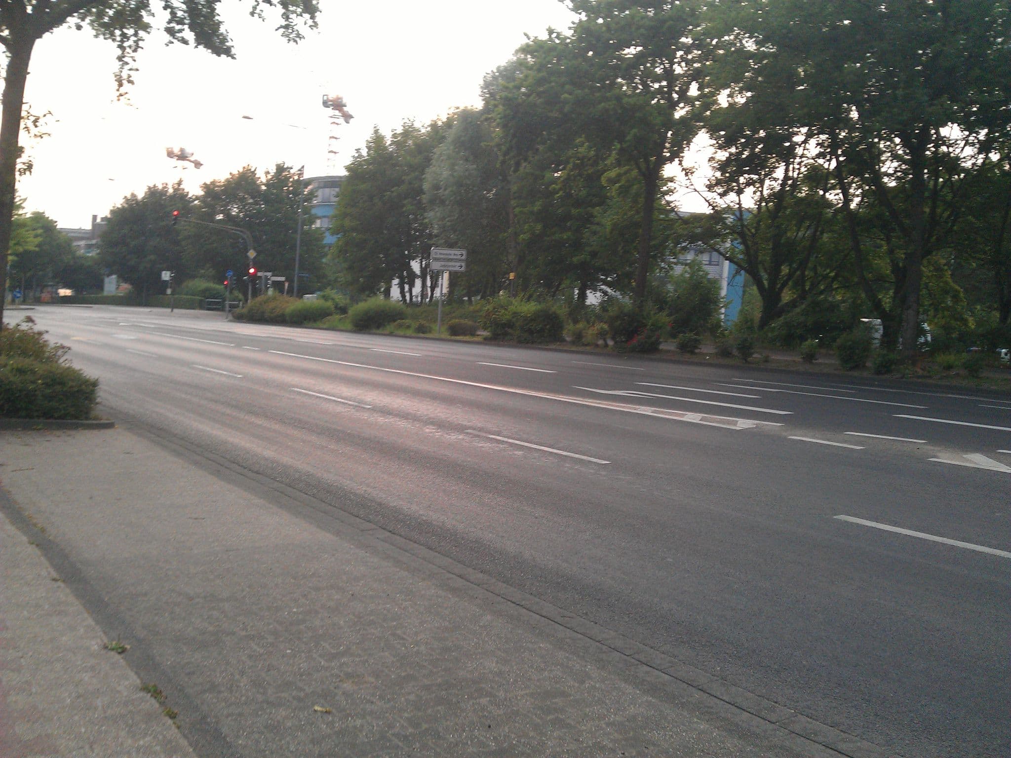 Street view near Hotel Paseo, Dipl.-Kfm. Michael Schnittler, Aachen — © zuse (CC BY-SA · Mapillary)