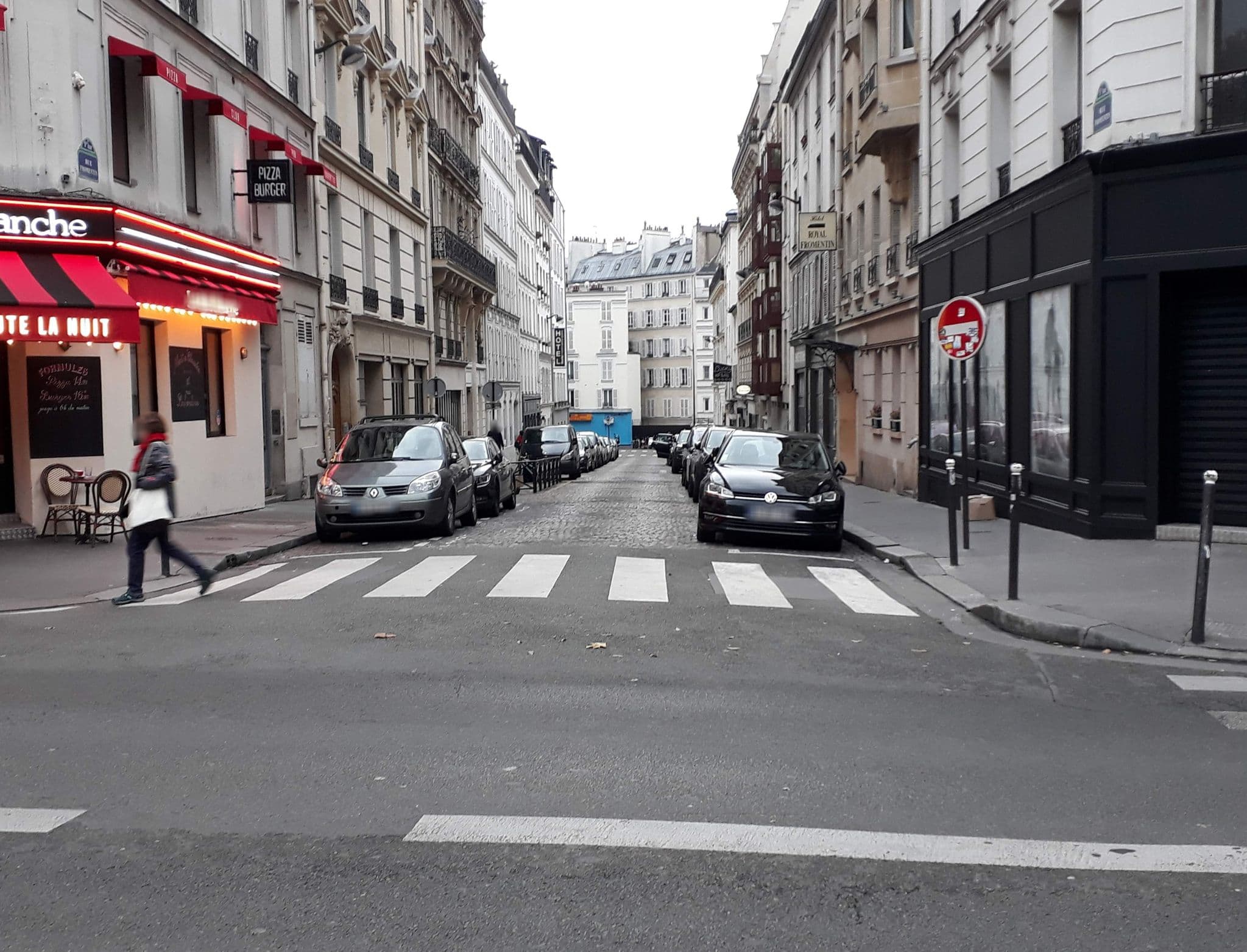 Street view near Royal Fromentin, Paris 17 Batignolles-Monceau — © laurentlouf (CC BY-SA · Mapillary)