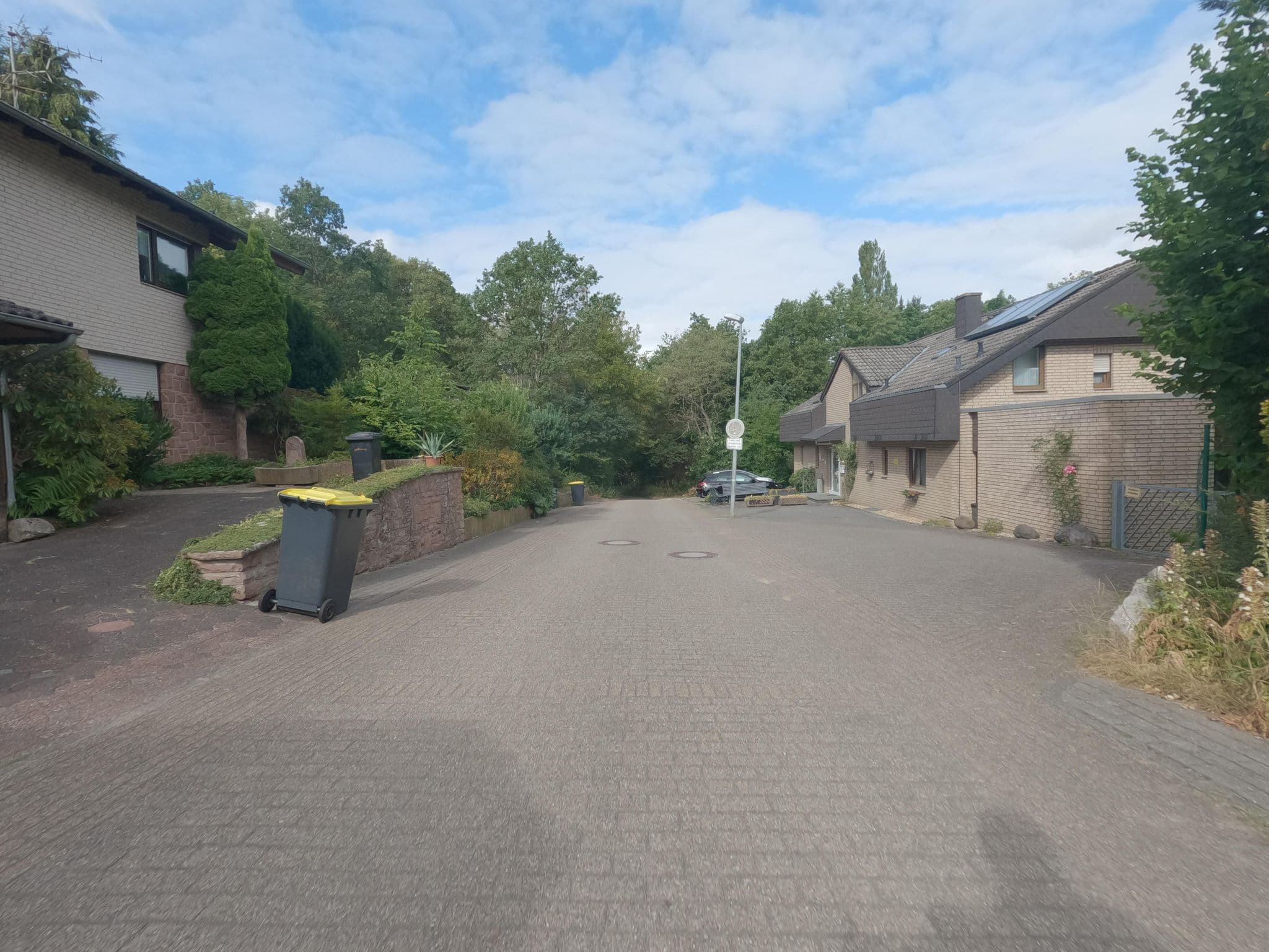 Street view near Haus Thymian, Heimbach — © hektor1989 (CC BY-SA · Mapillary)