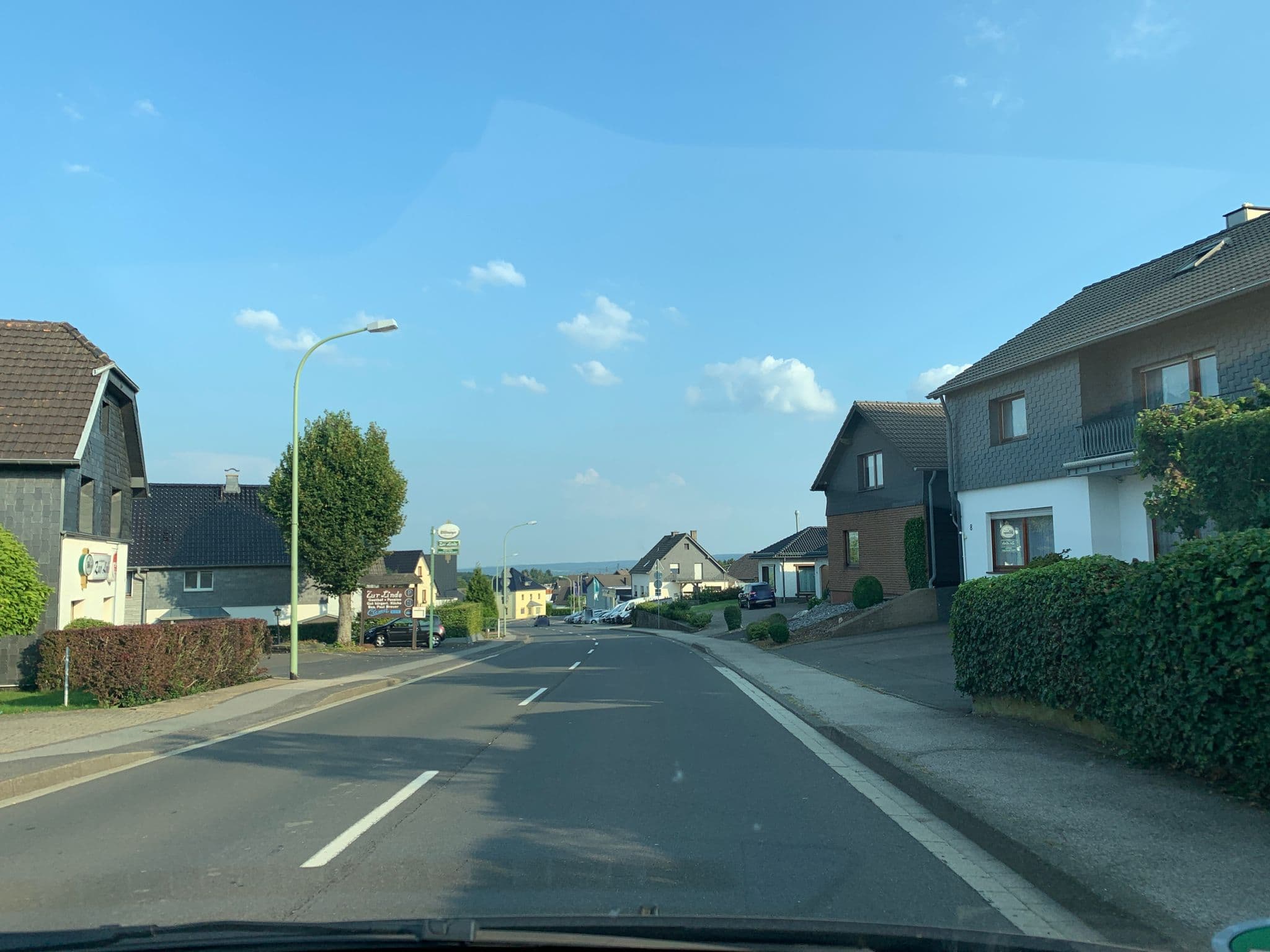 Street view near Landgasthof Zur Linde, Heimbach — © noel (CC BY-SA · Mapillary)