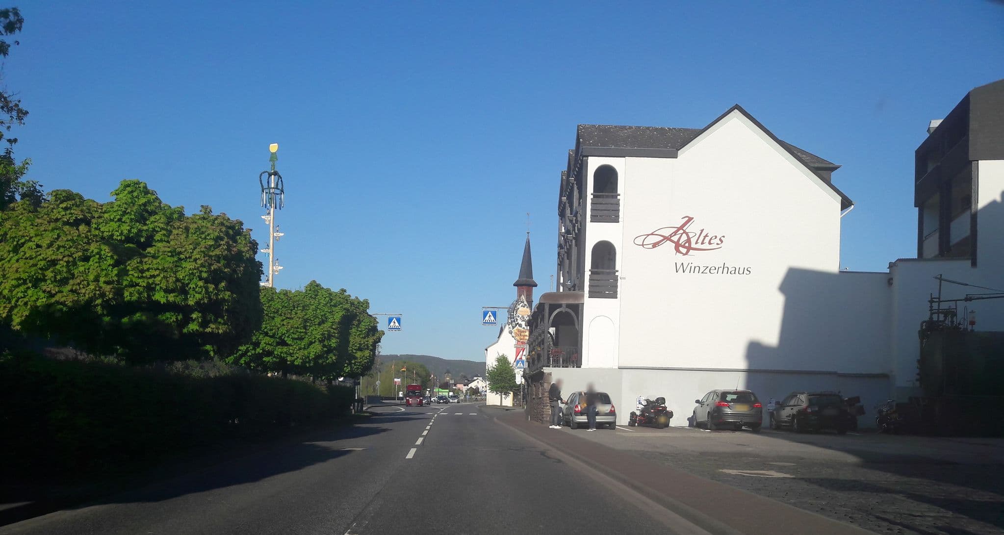 Street view near Ferienwohnungen Mosella, Cochem — © teddy73 (CC BY-SA · Mapillary)