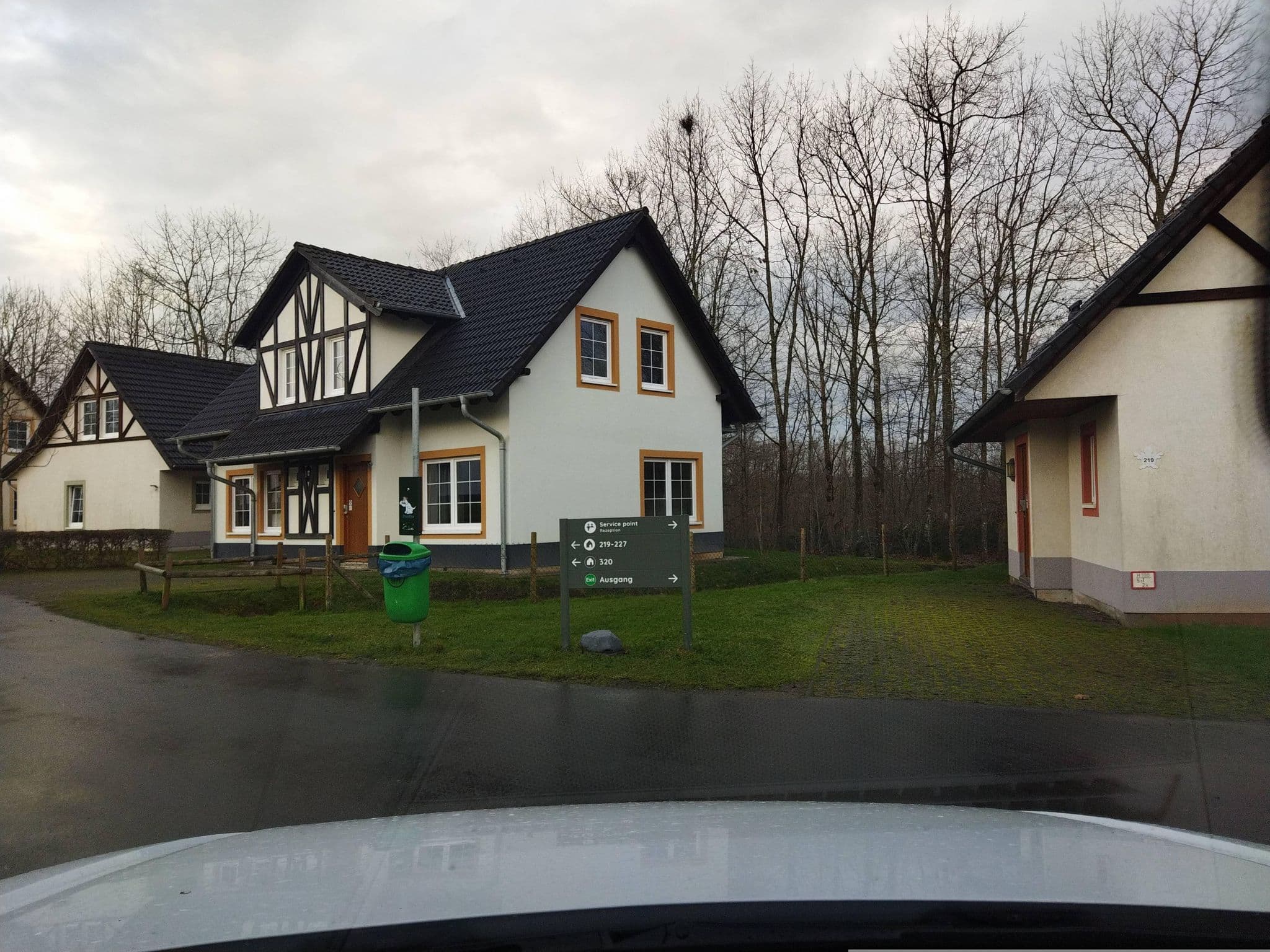 Street view near Huisje 221, Ediger-Eller — © changchun1 (CC BY-SA · Mapillary)