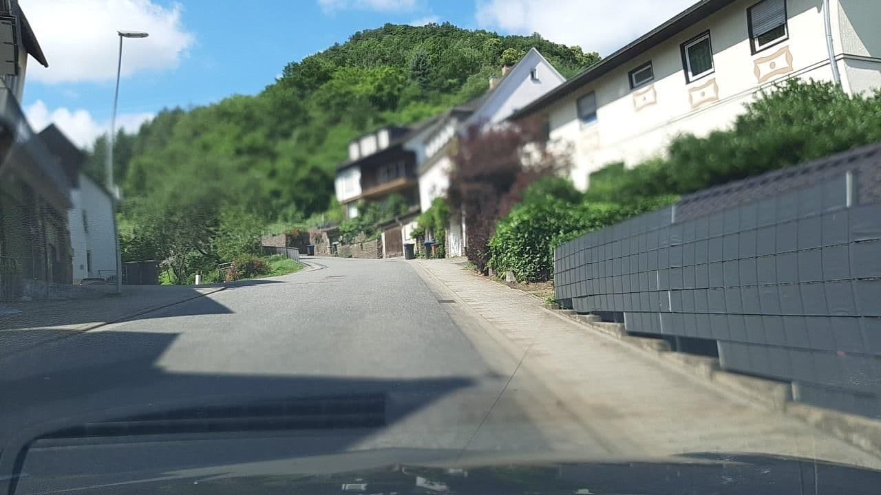 Street view near Haus Anne, Cochem — © Lowiekse (CC BY-SA · Mapillary)