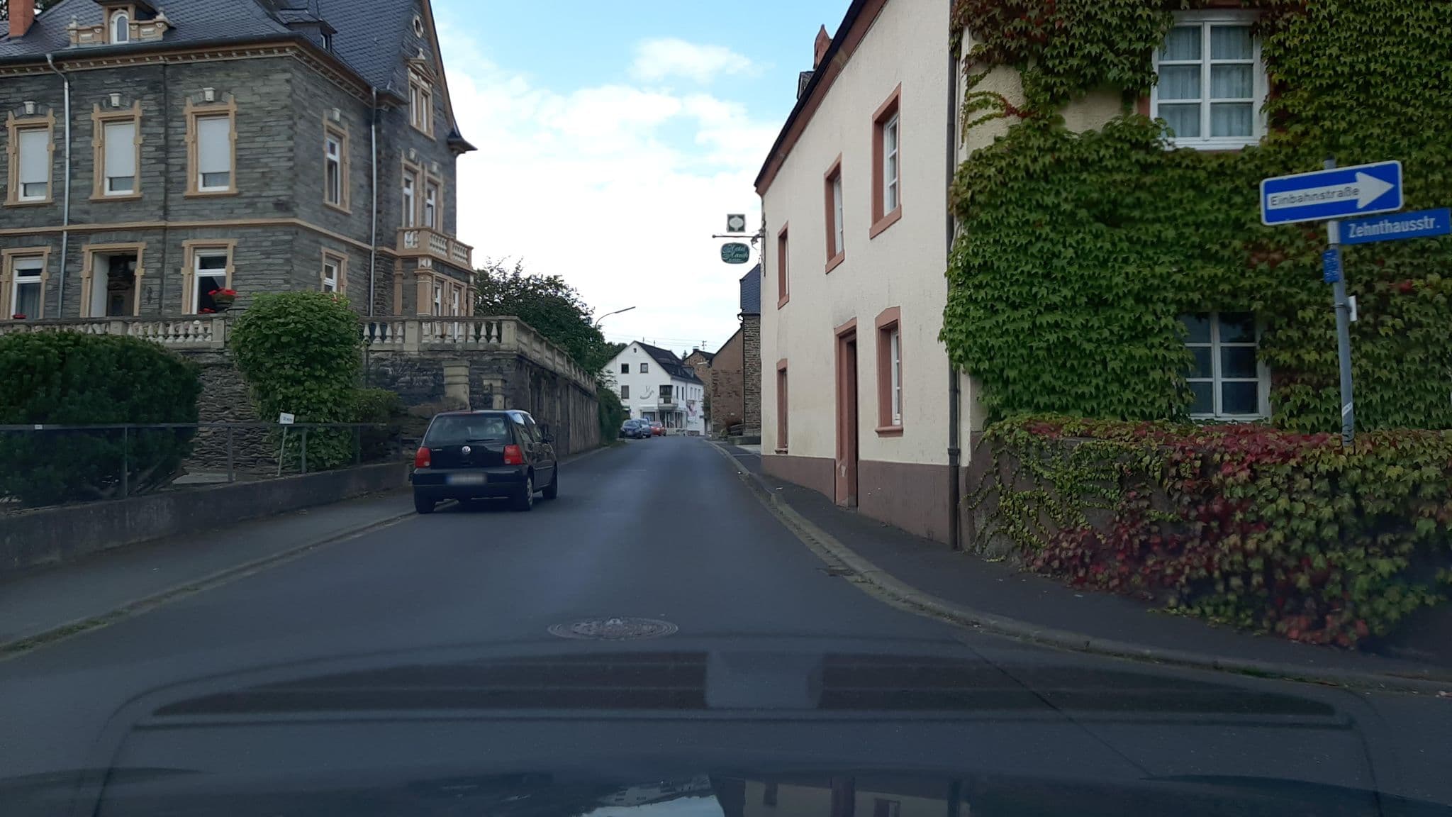 Street view near Hotel Hauth, Zeltingen-Rachtig — © Lowiekse (CC BY-SA · Mapillary)