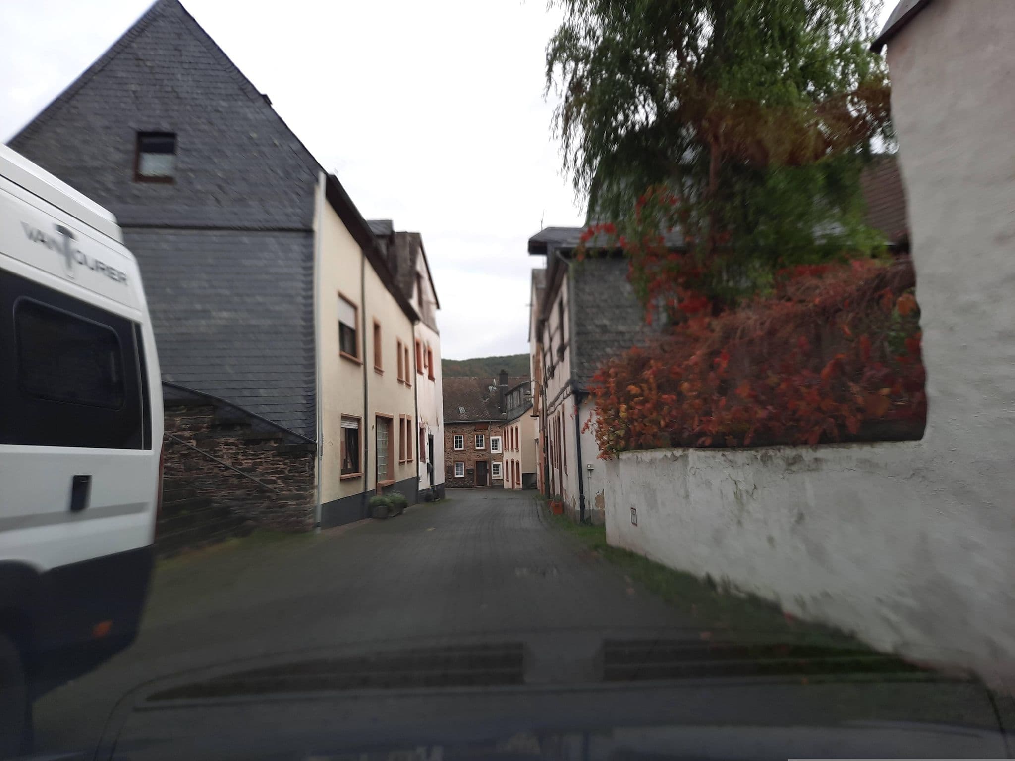 Street view near Haus Edeltrud, Bernkastel-Kues — © Lowiekse (CC BY-SA · Mapillary)