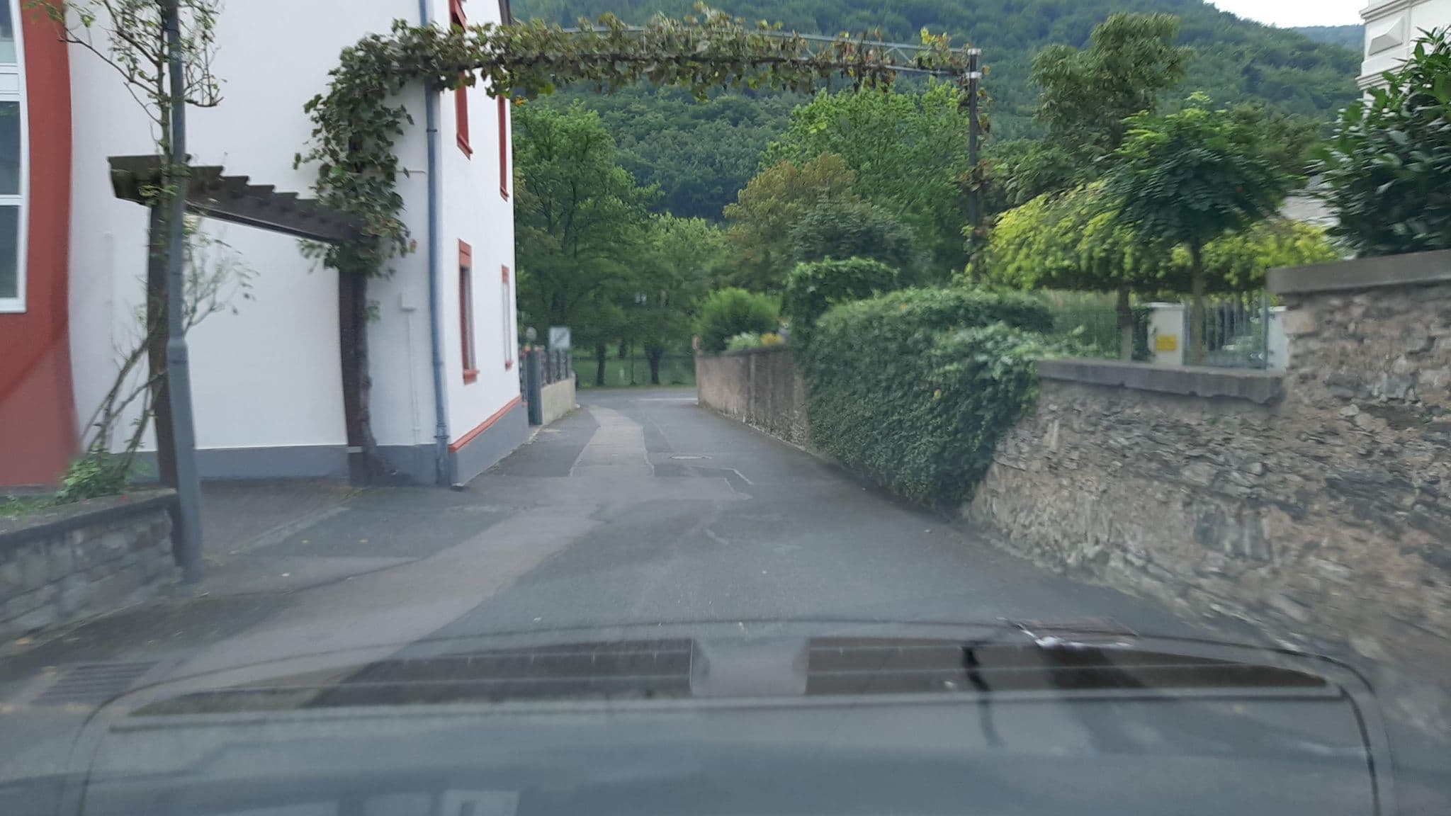 Street view near Ferienappartments Neumann, Bernkastel-Kues — © Lowiekse (CC BY-SA · Mapillary)