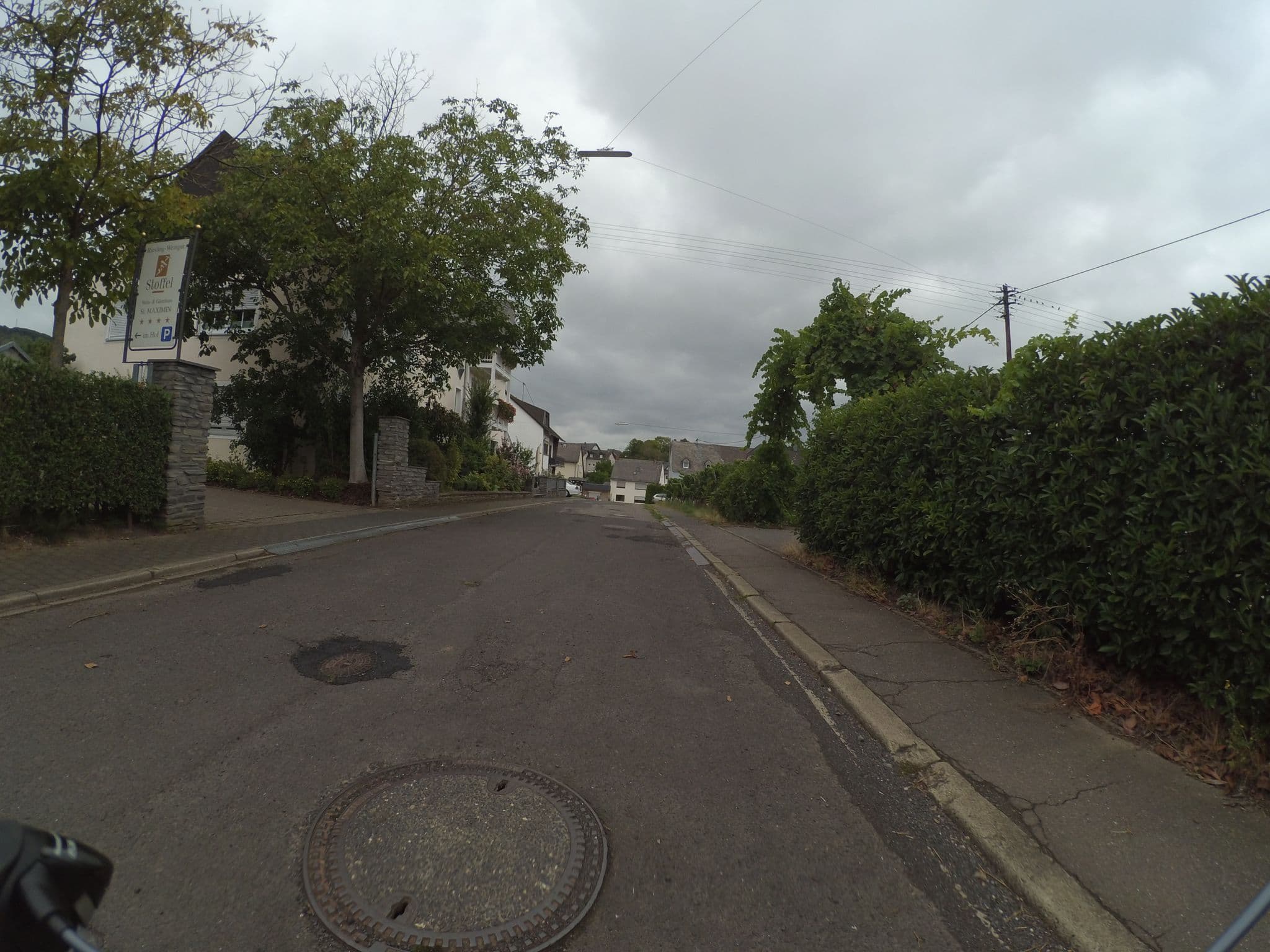 Street view near Wein und Gastehaus "St. Maximin", Leiwen — © peewee32 (CC BY-SA · Mapillary)