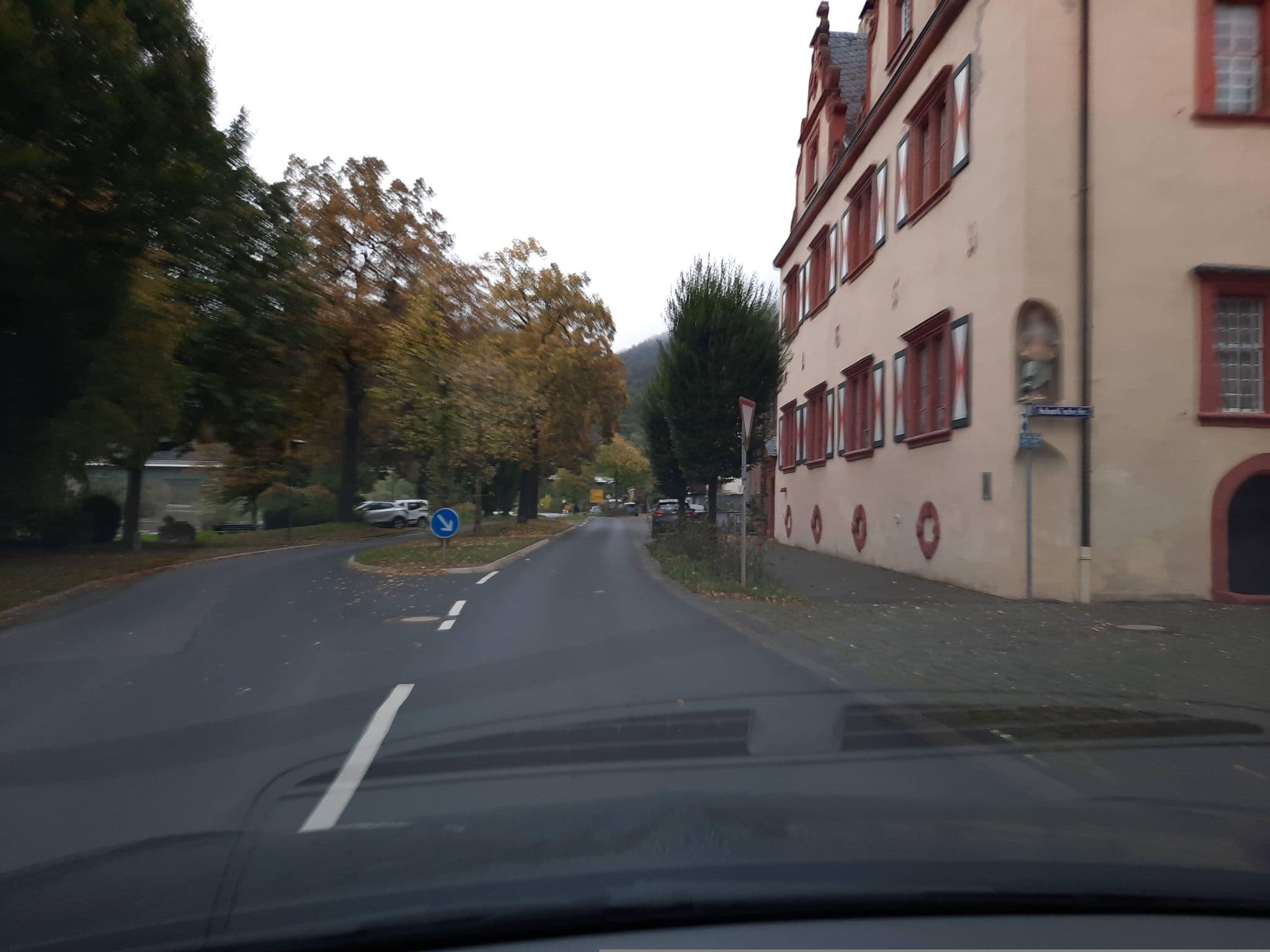 Street view near Pension Gaby, Bruttig-Fankel — © Lowiekse (CC BY-SA · Mapillary)